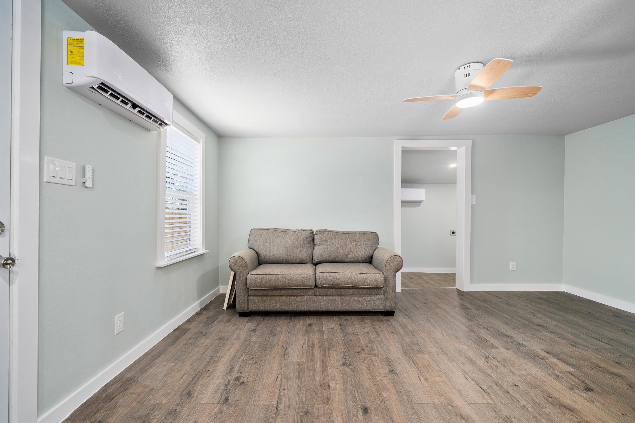 248 Post Oak Ln, Rockport, TX 78382