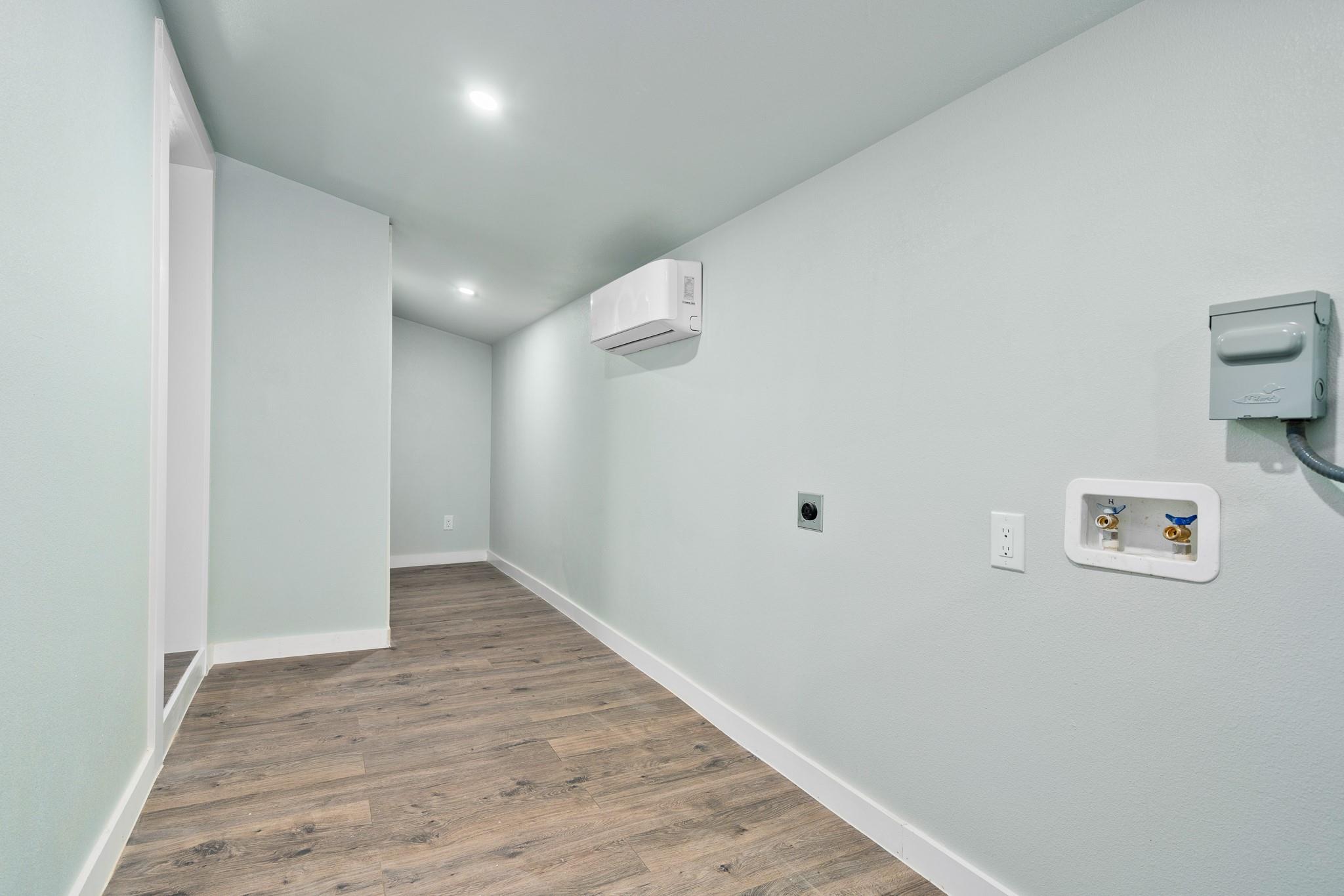 248 Post Oak Ln, Rockport, TX 78382