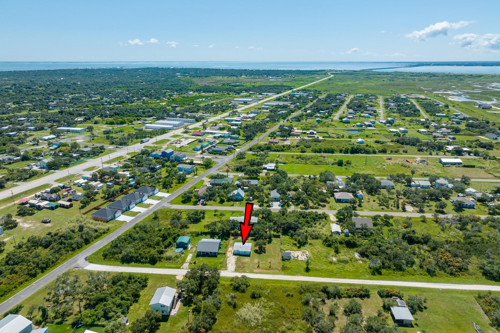 248 Post Oak Ln, Rockport, TX 78382