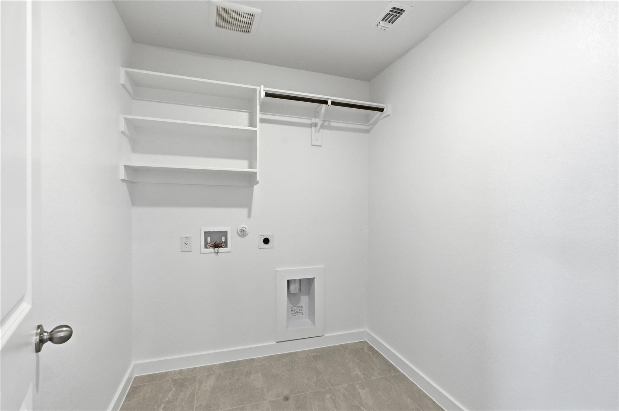 232 Seattle Slew Dr, Jarrell, TX 76537