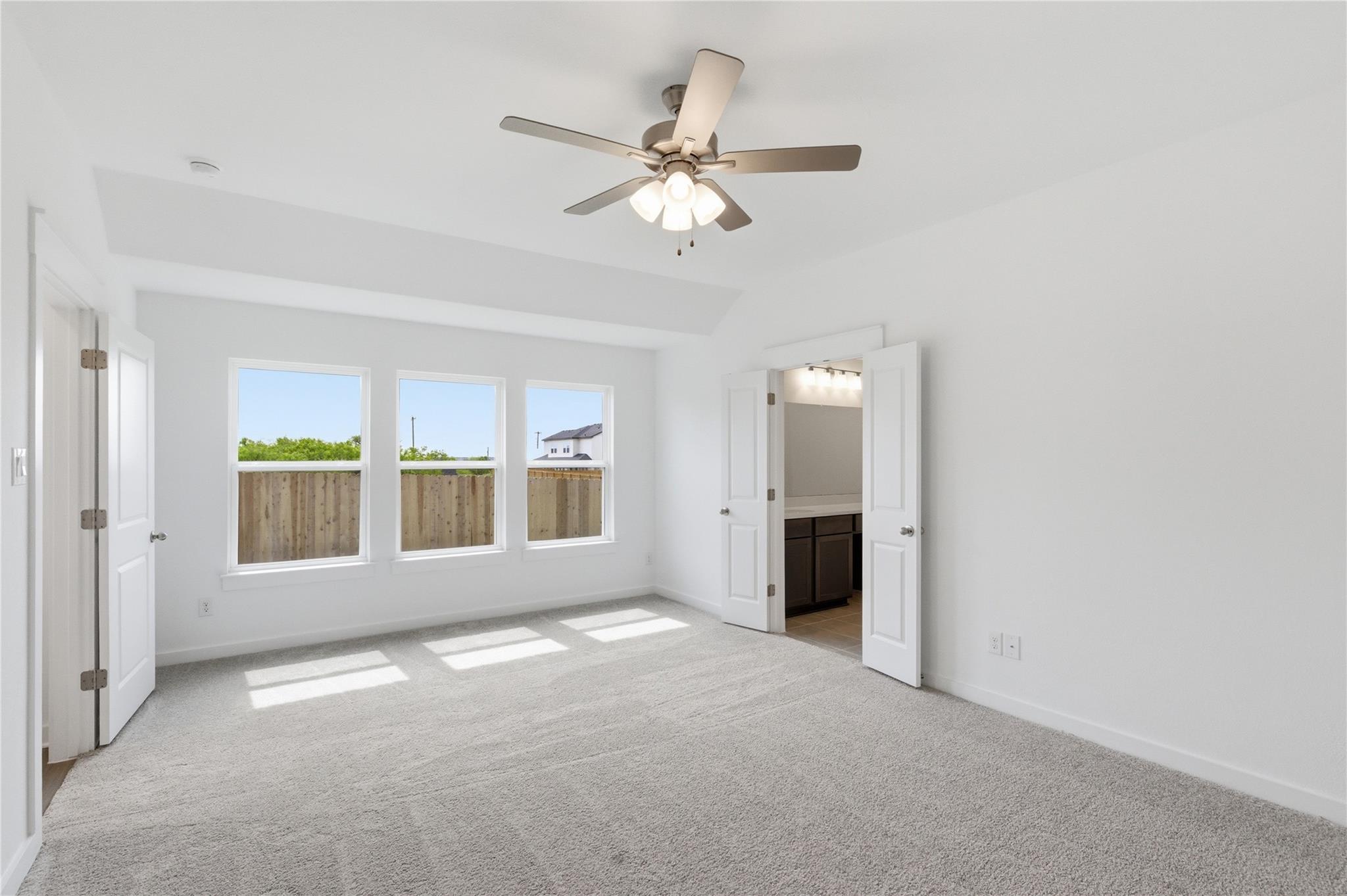 232 Seattle Slew Dr, Jarrell, TX 76537