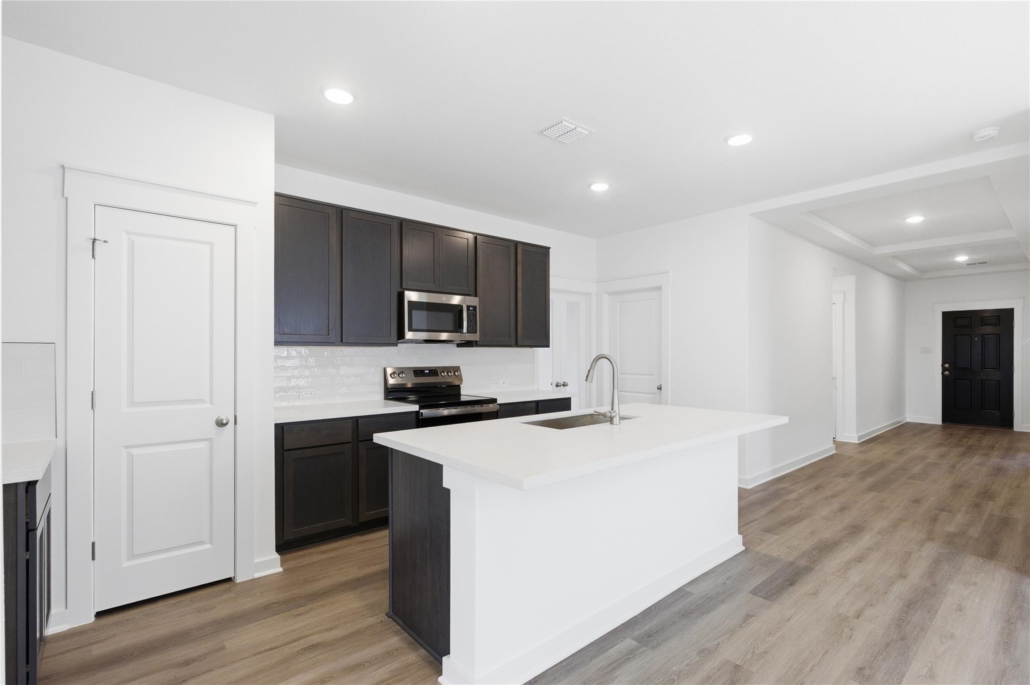 232 Seattle Slew Dr, Jarrell, TX 76537