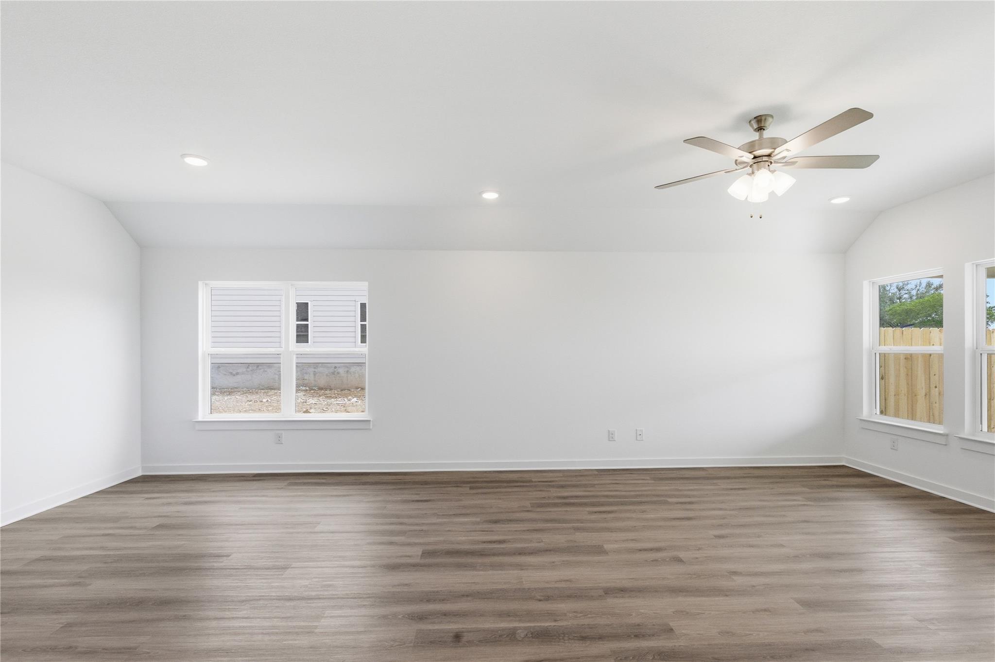 232 Seattle Slew Dr, Jarrell, TX 76537