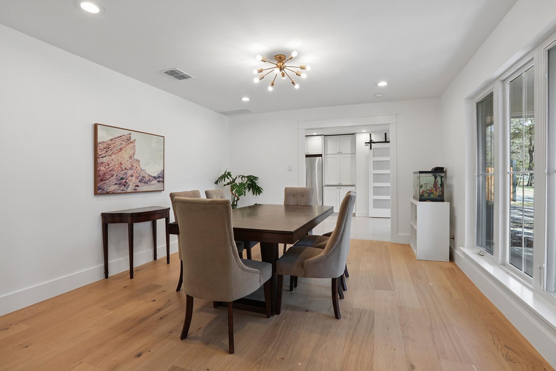 8610 MESA Dr, Austin, TX 78759