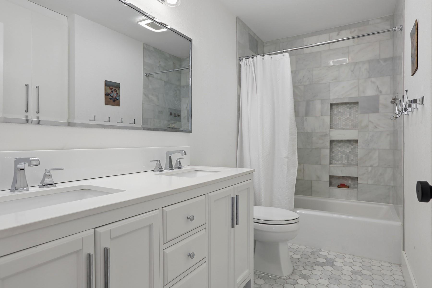 8610 MESA Dr, Austin, TX 78759