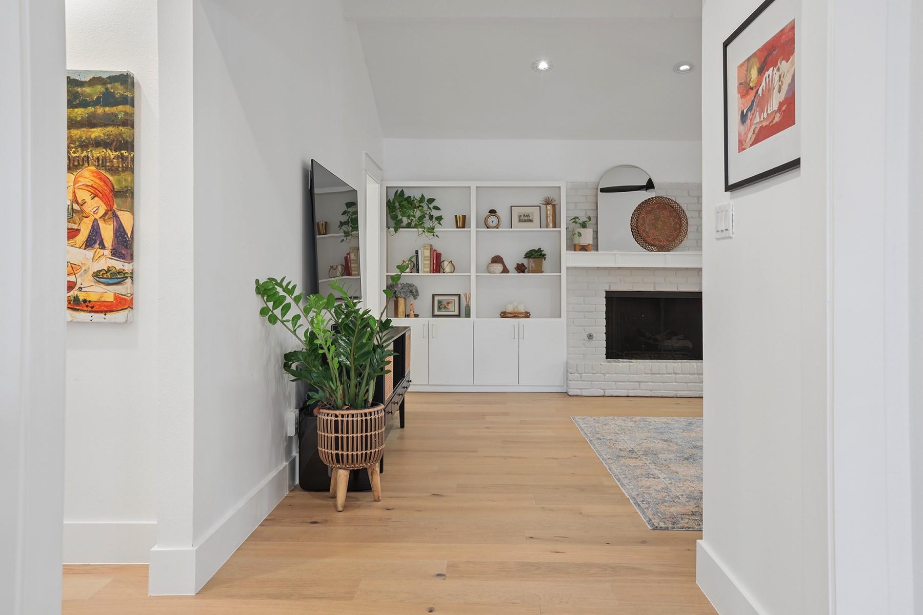 8610 MESA Dr, Austin, TX 78759