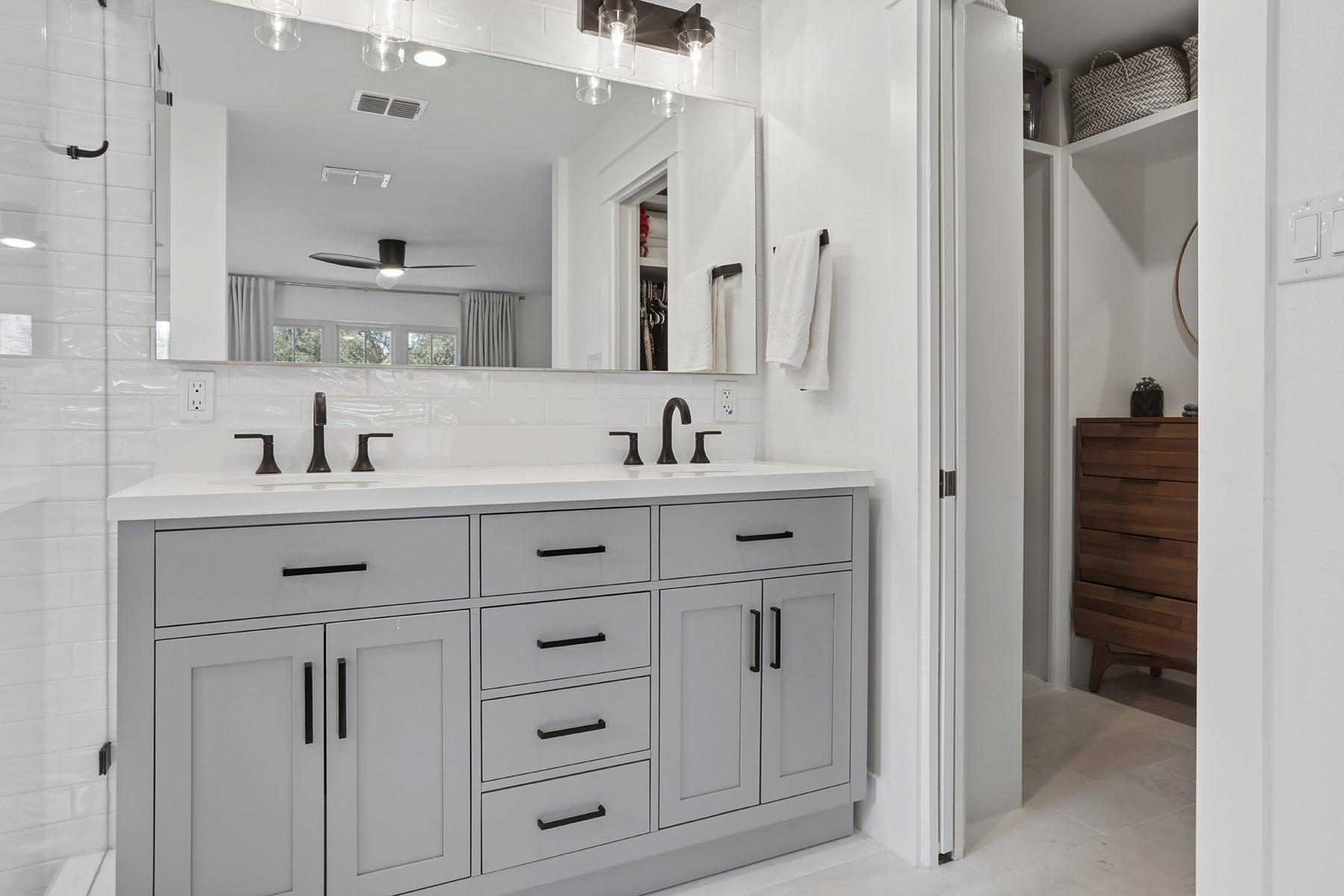 8610 MESA Dr, Austin, TX 78759