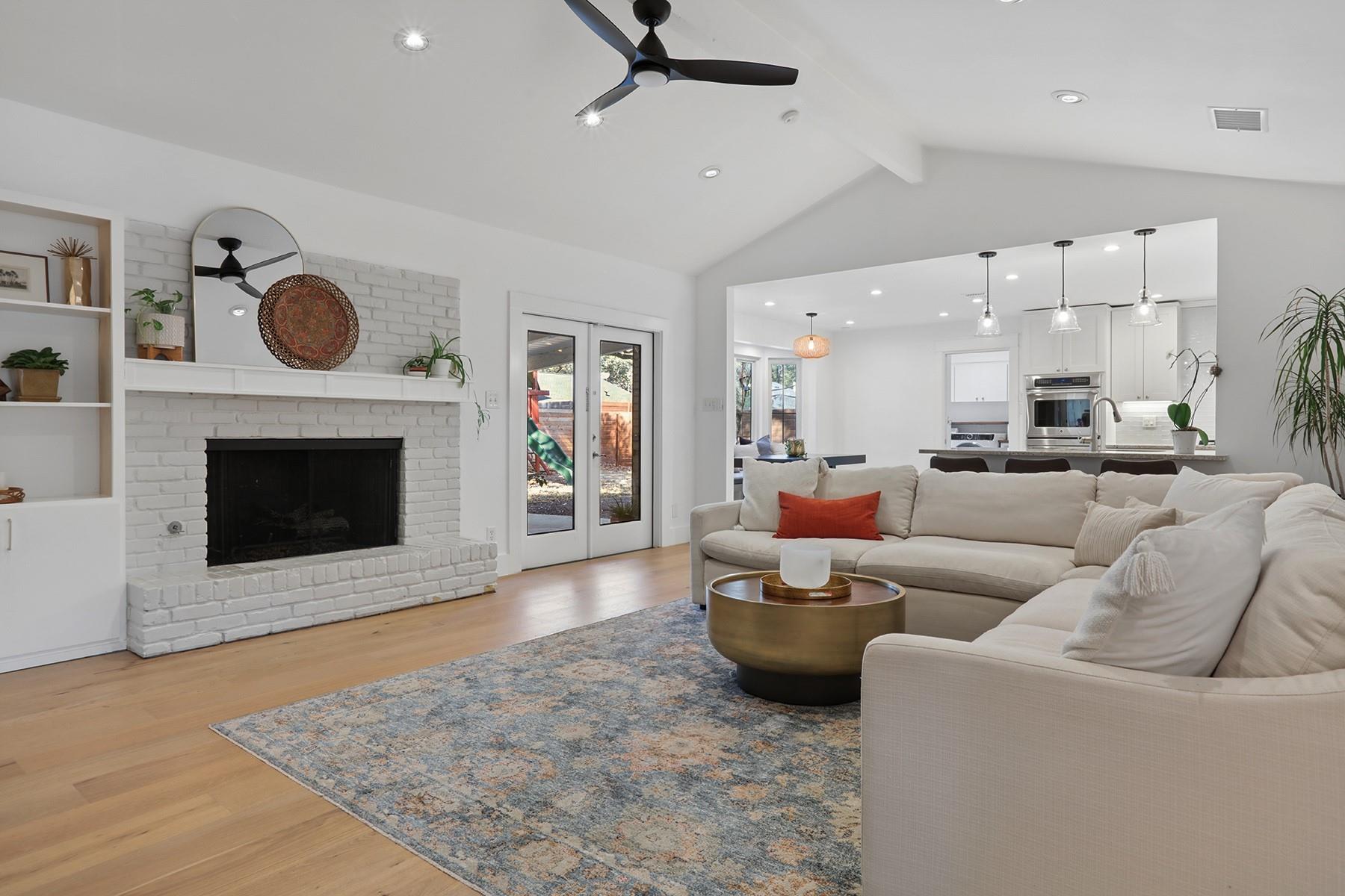 8610 MESA Dr, Austin, TX 78759