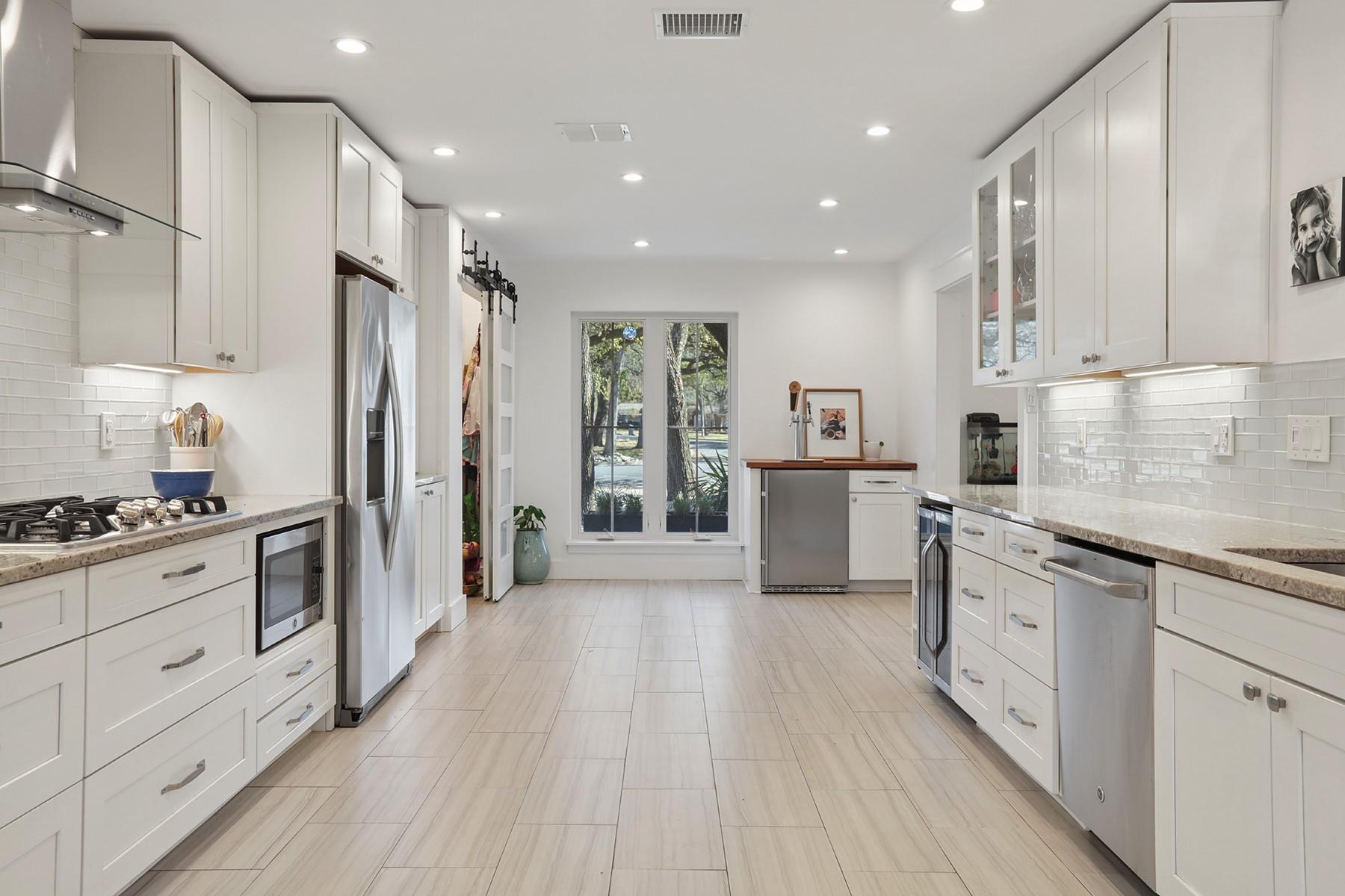 8610 MESA Dr, Austin, TX 78759