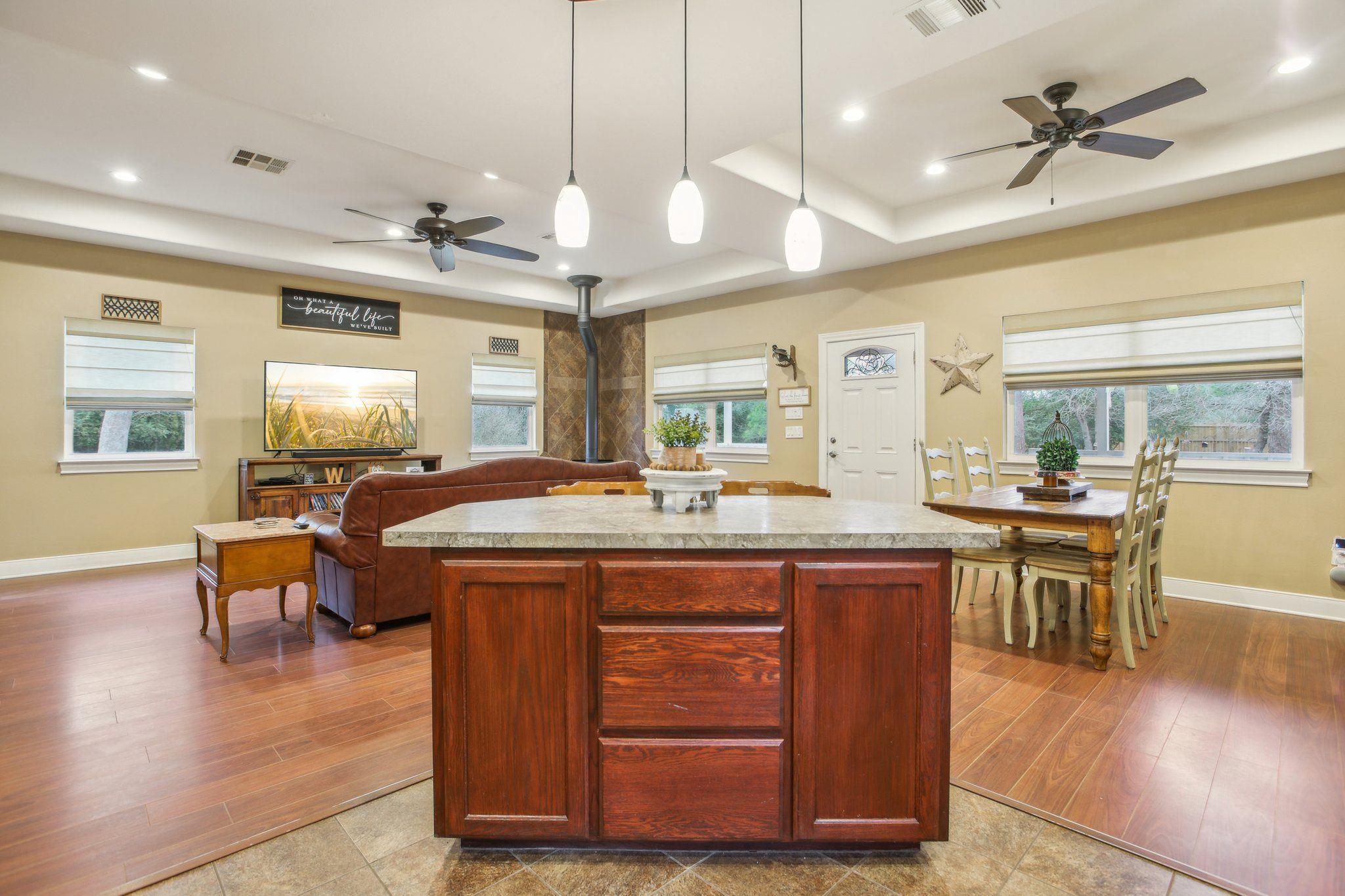 198 W Kelley Rd, Bastrop, TX 78602