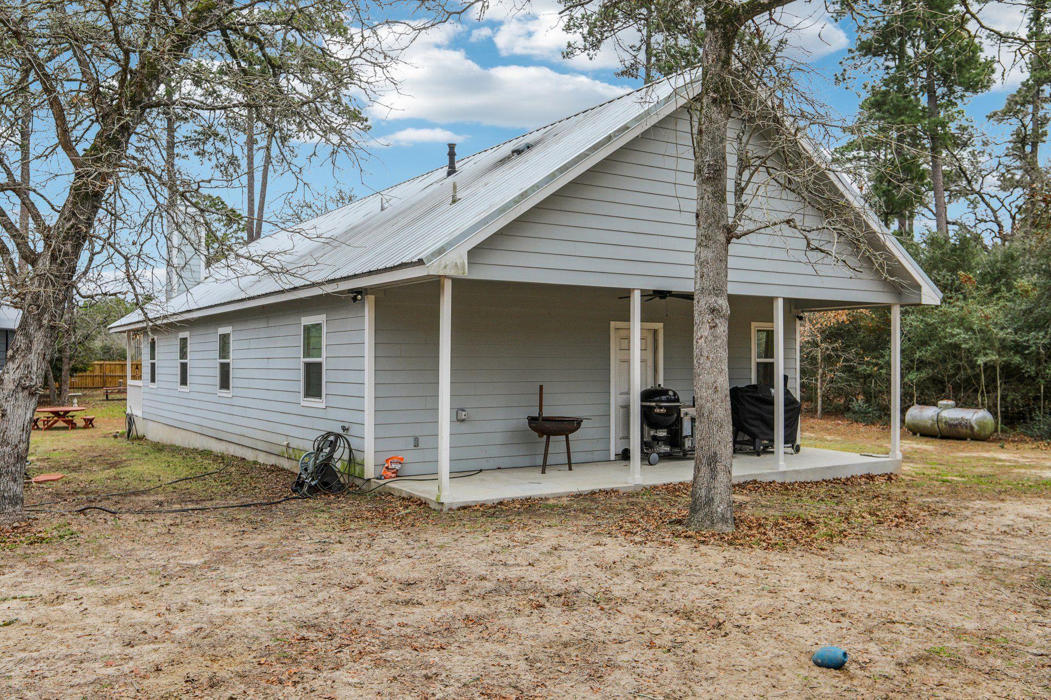 198 W Kelley Rd, Bastrop, TX 78602