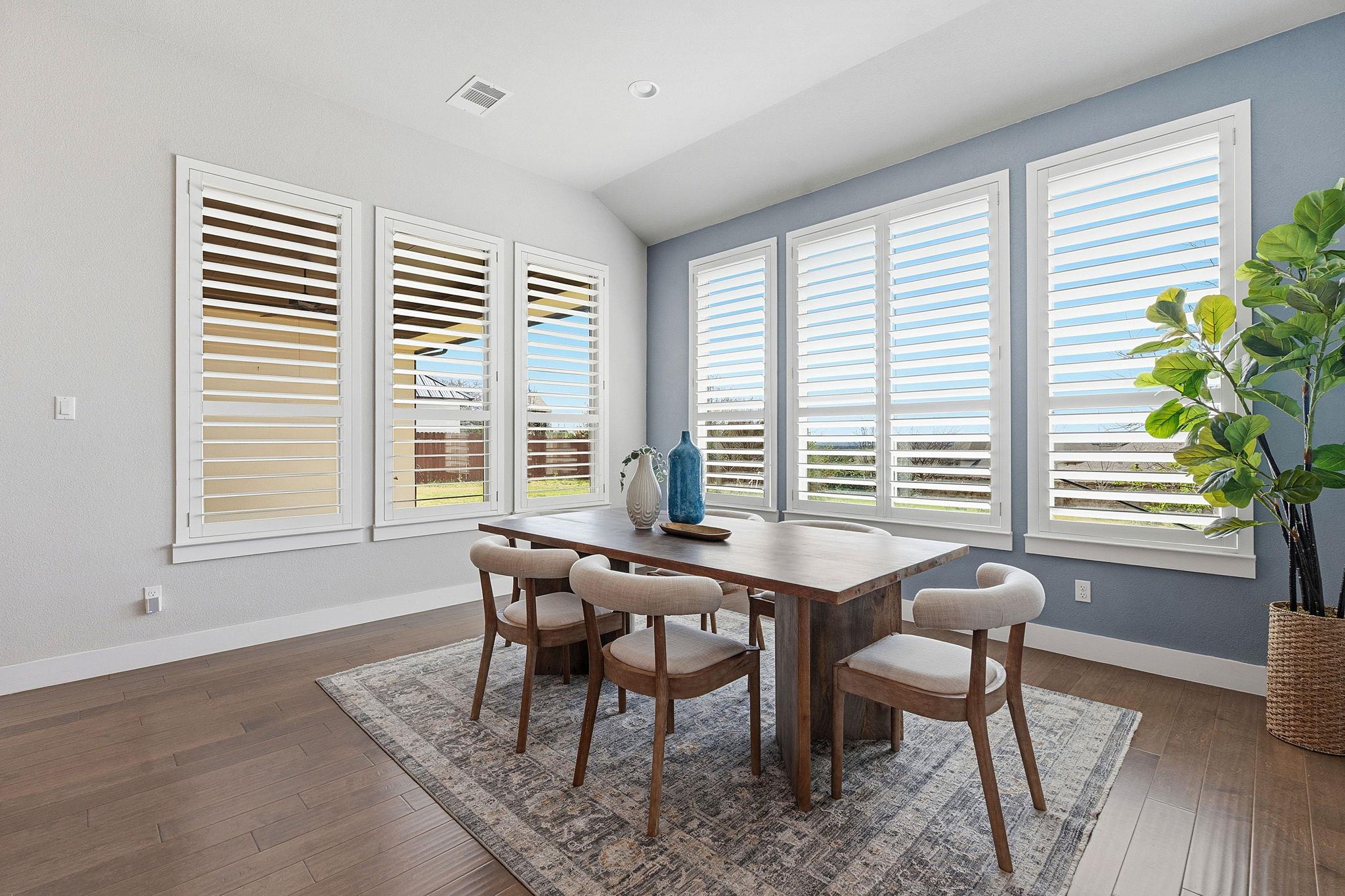 156 Noahs Ct, Austin, TX 78737