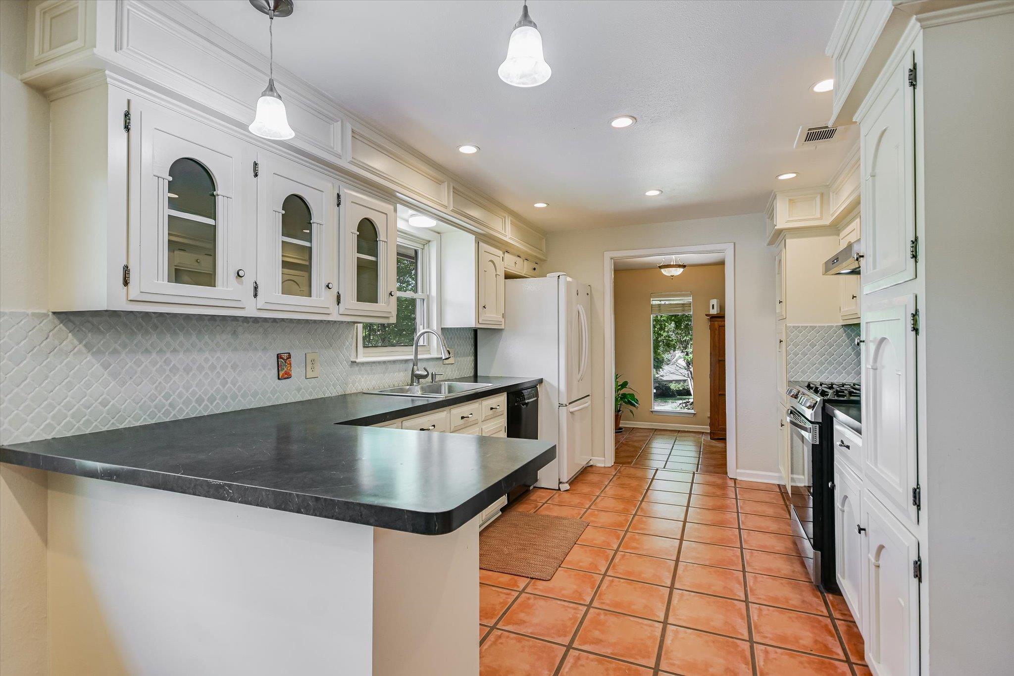 7901 Havenwood Dr, Austin, TX 78759