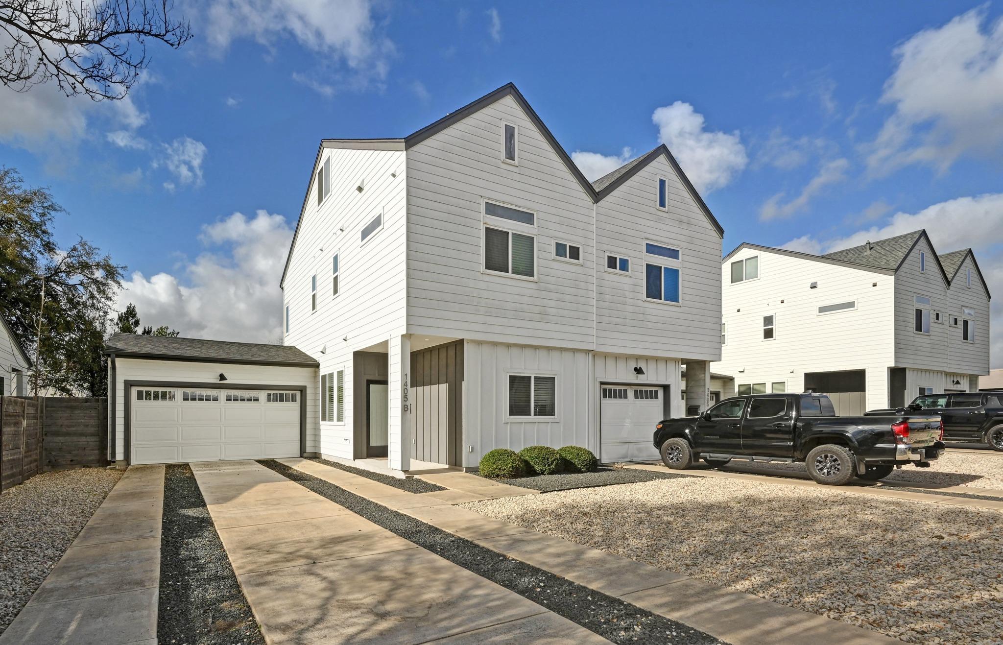 1405 Casey St # B, Austin, TX 78745