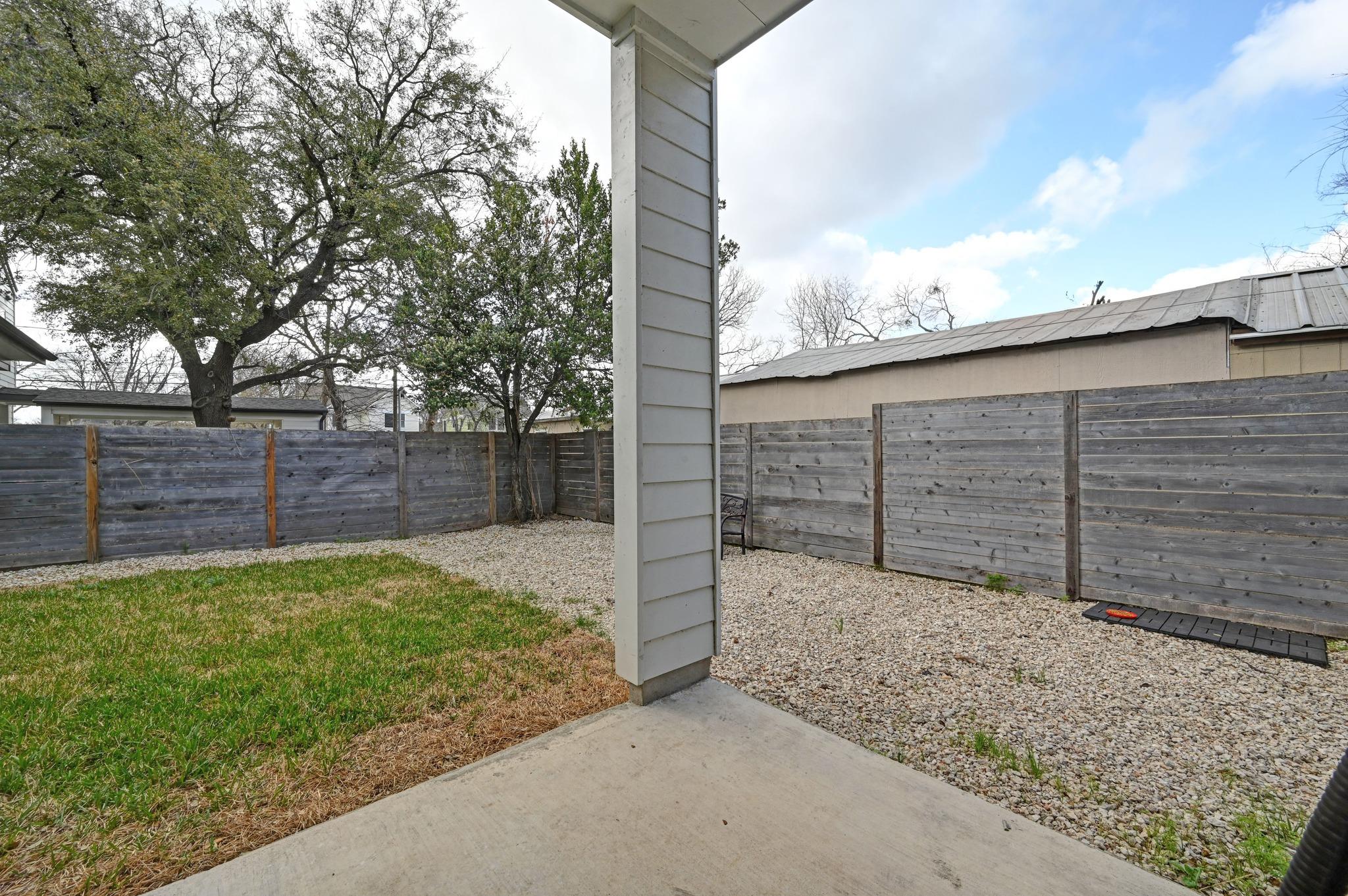 1405 Casey St # B, Austin, TX 78745