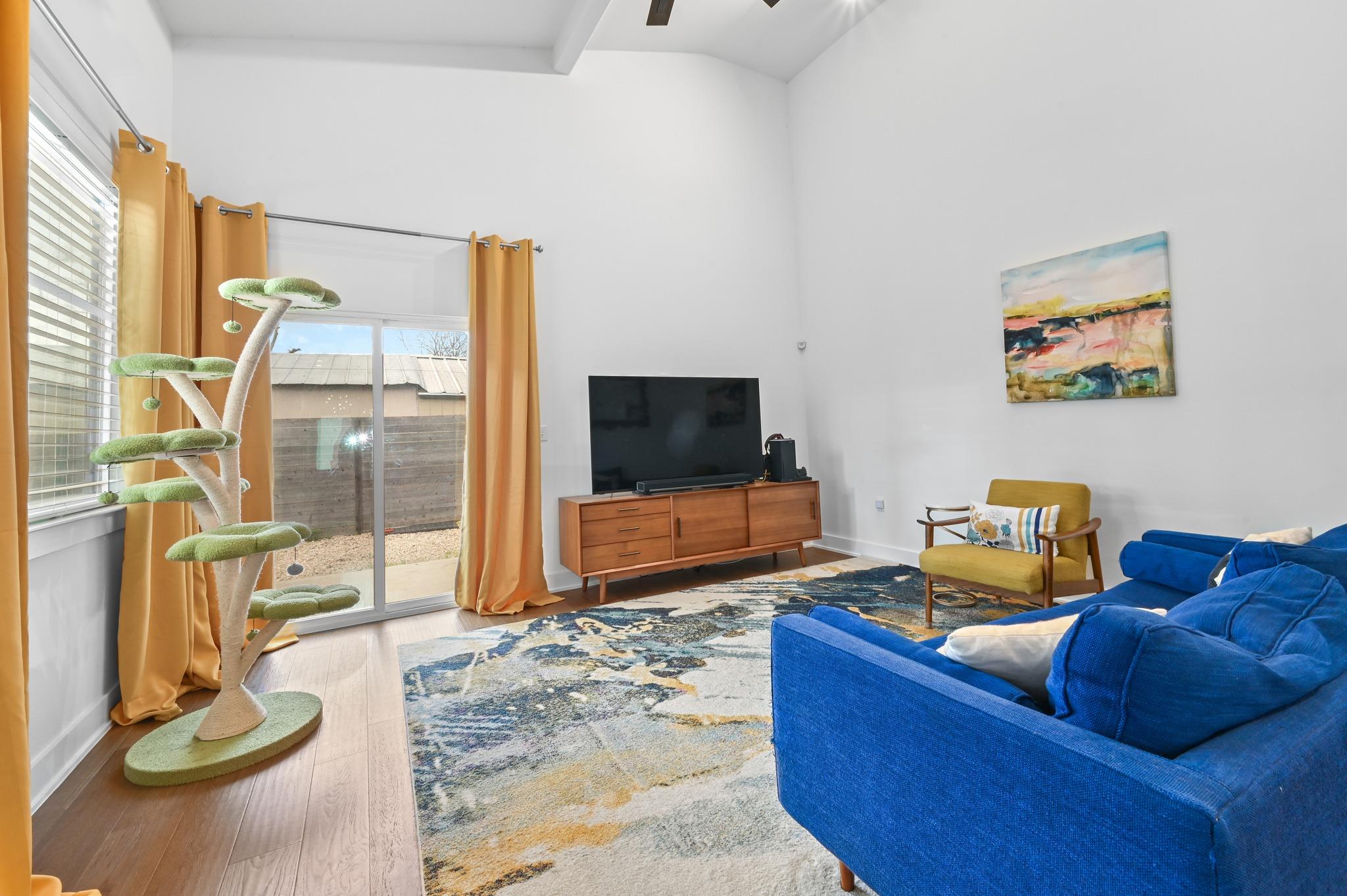 1405 Casey St # B, Austin, TX 78745