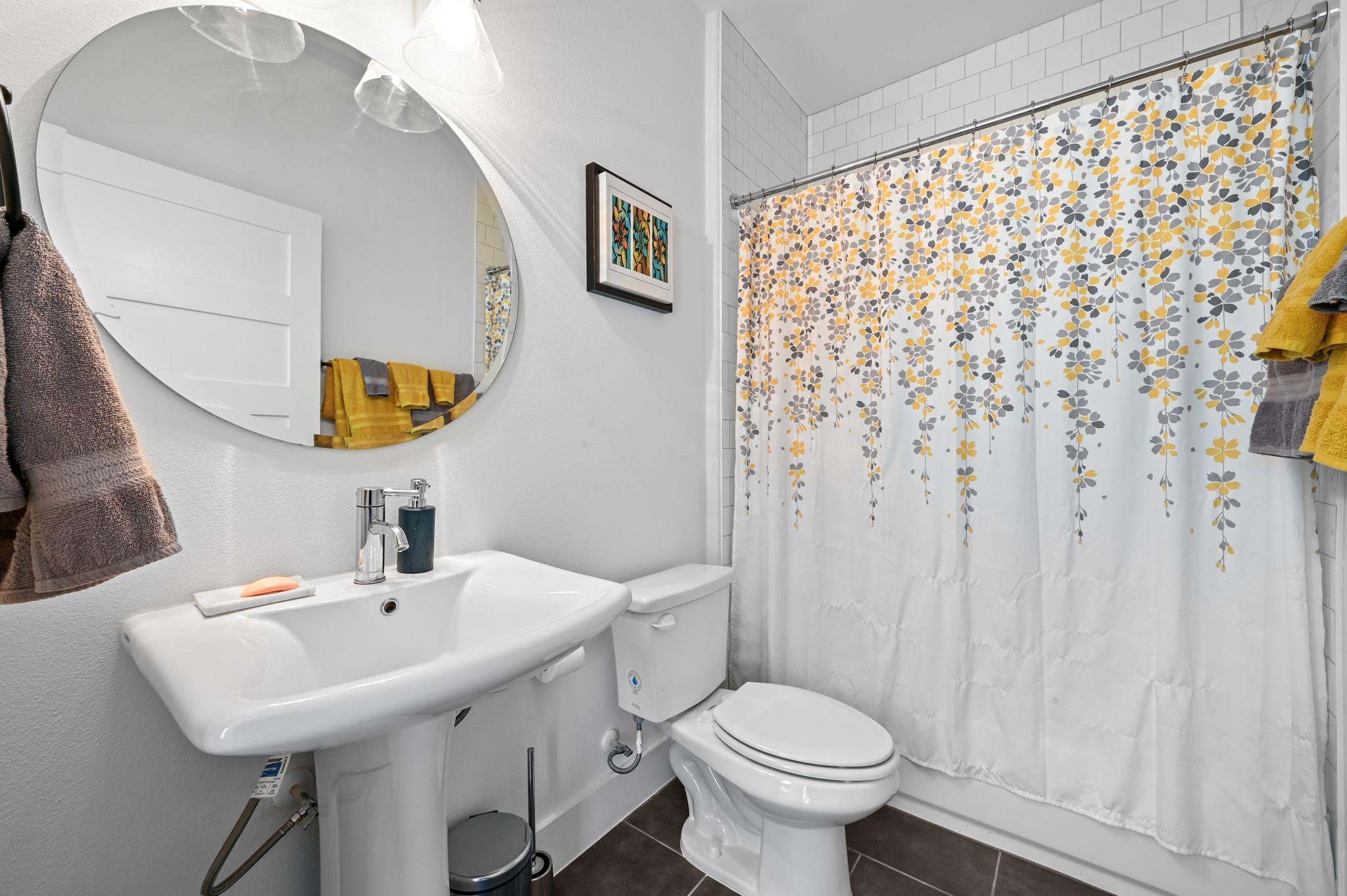 1405 Casey St # B, Austin, TX 78745