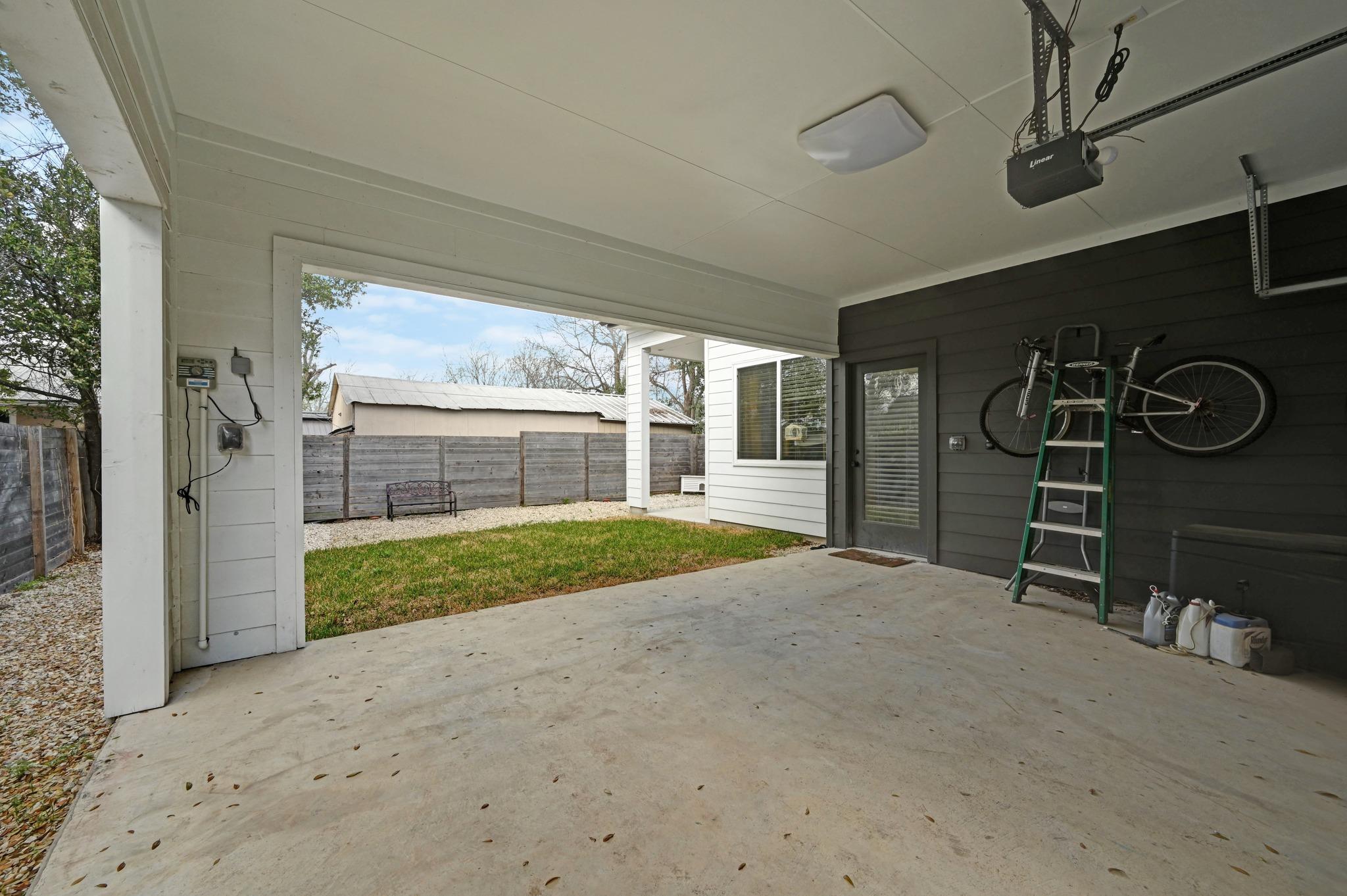 1405 Casey St # B, Austin, TX 78745