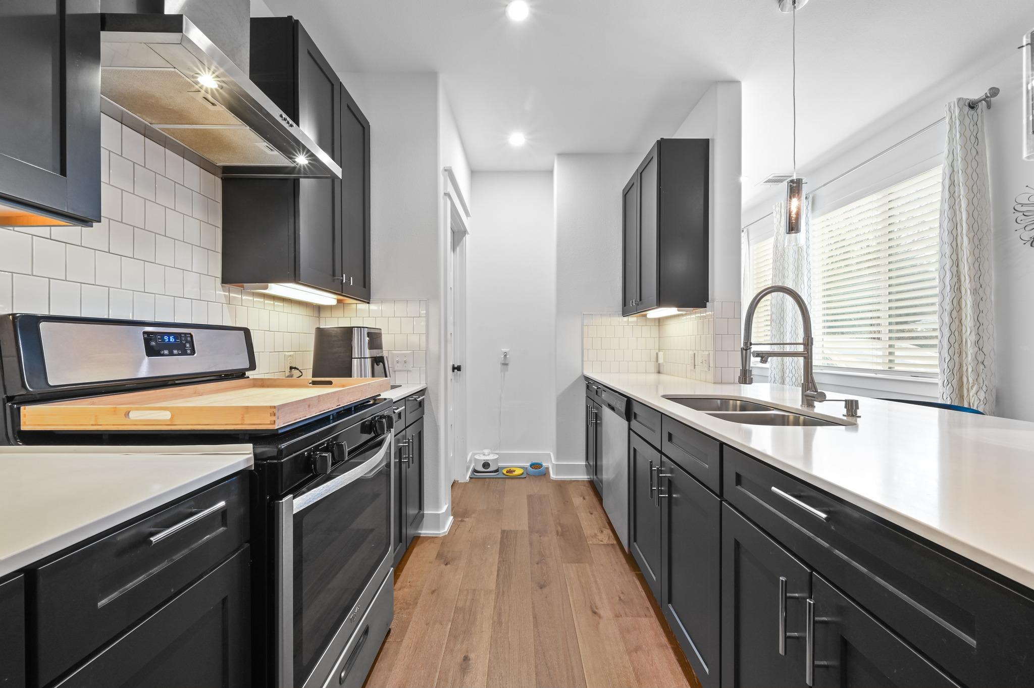 1405 Casey St # B, Austin, TX 78745