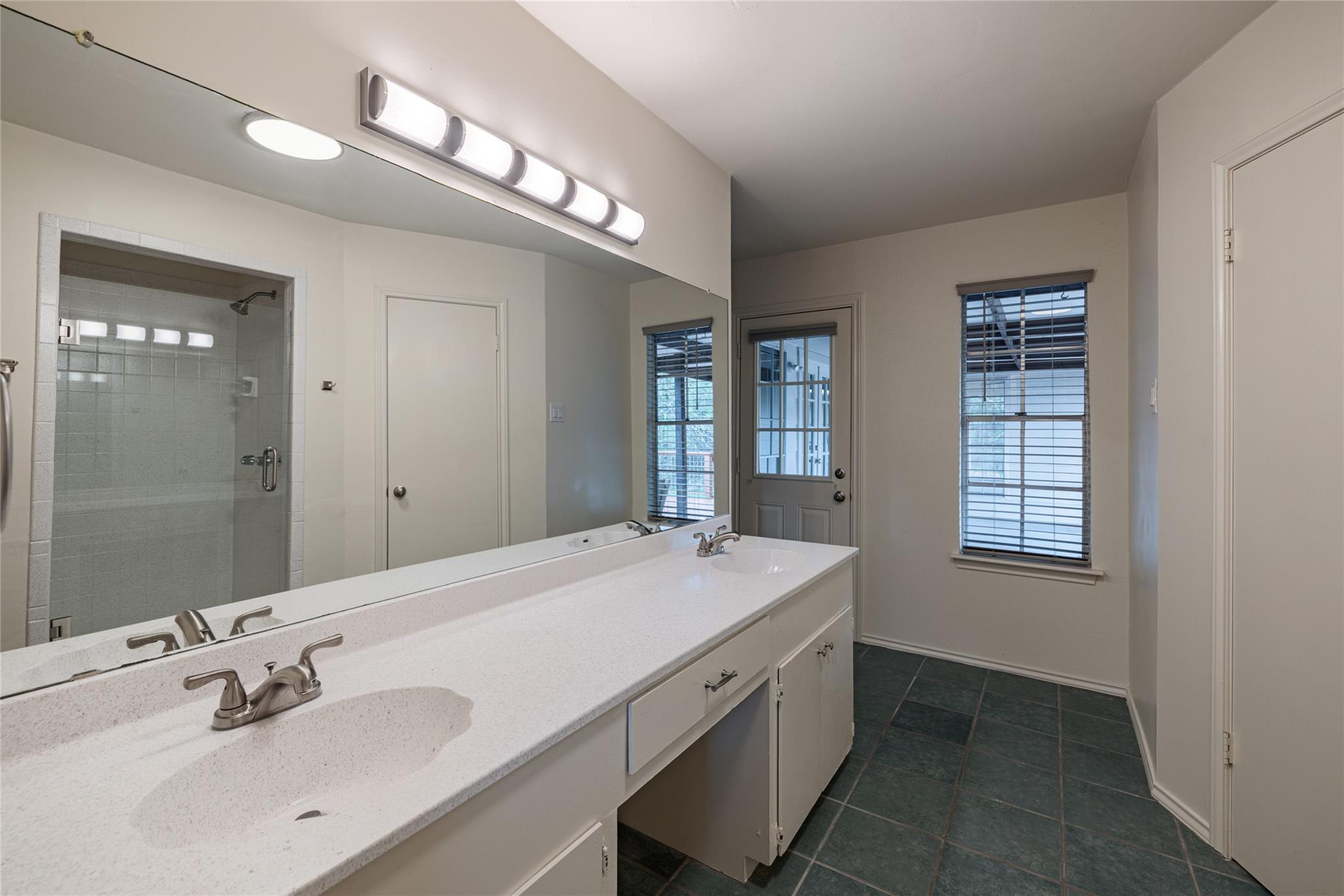 9848 Weir Loop Cir, Austin, TX 78736