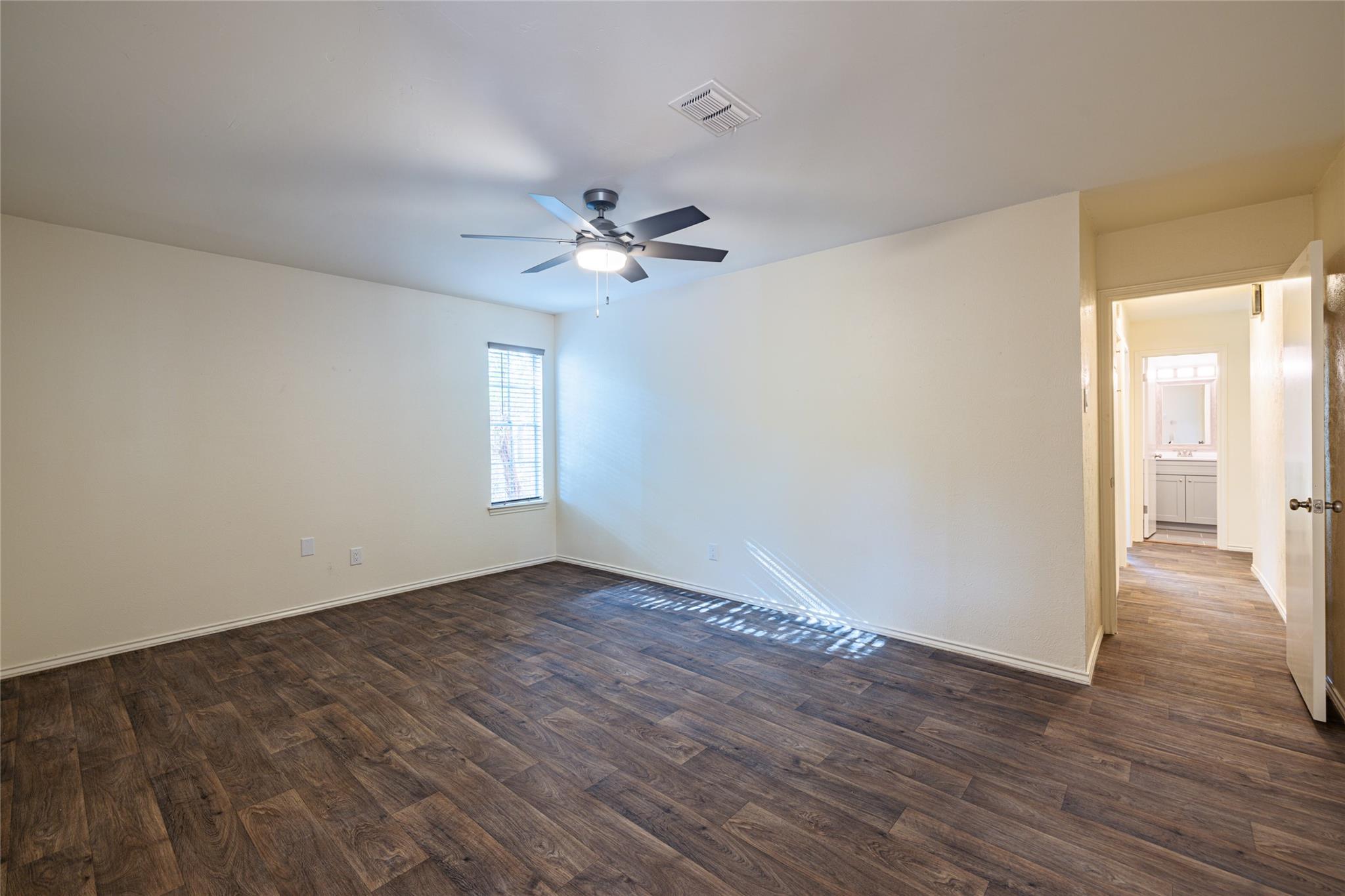 9848 Weir Loop Cir, Austin, TX 78736