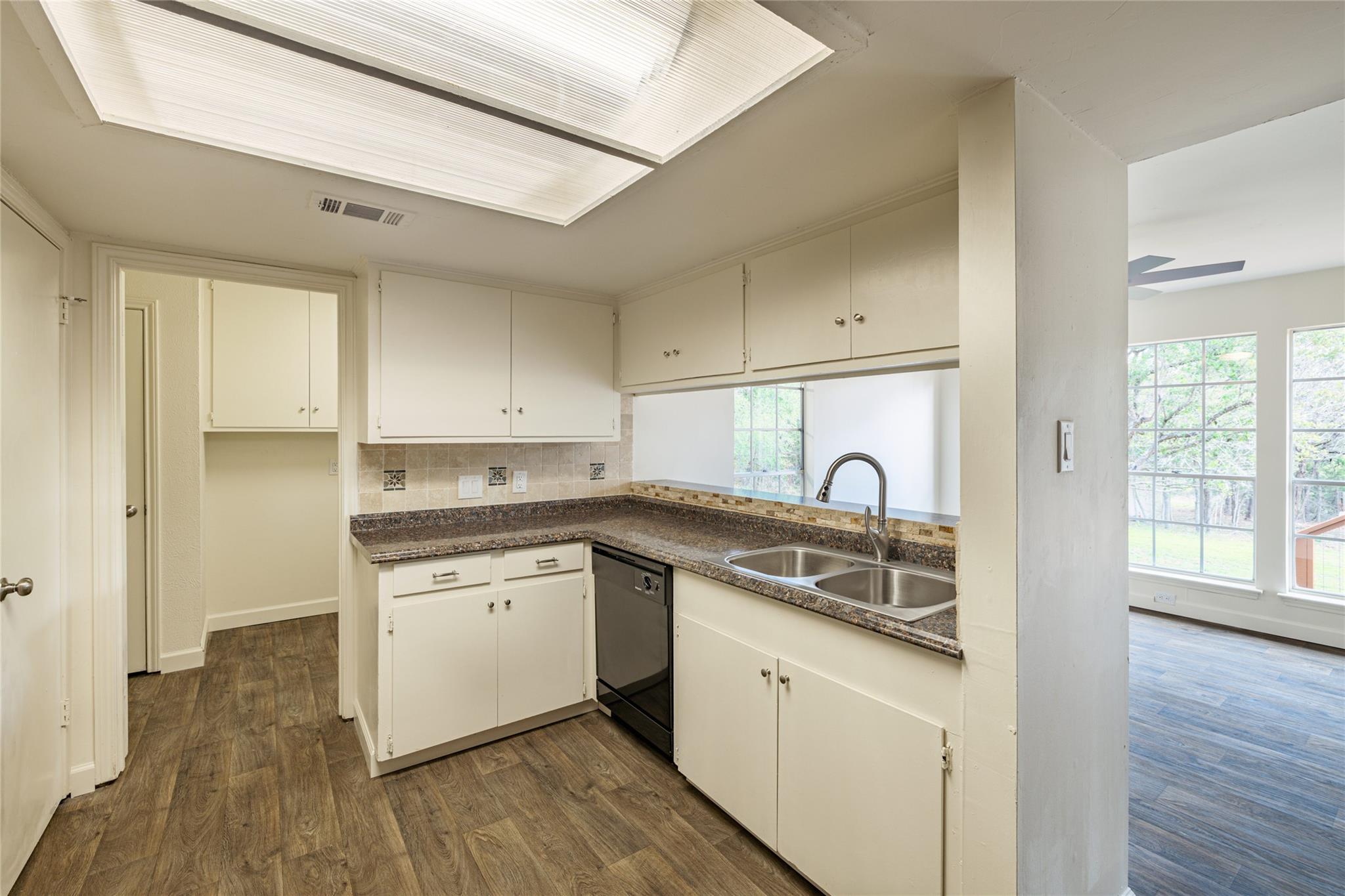 9848 Weir Loop Cir, Austin, TX 78736