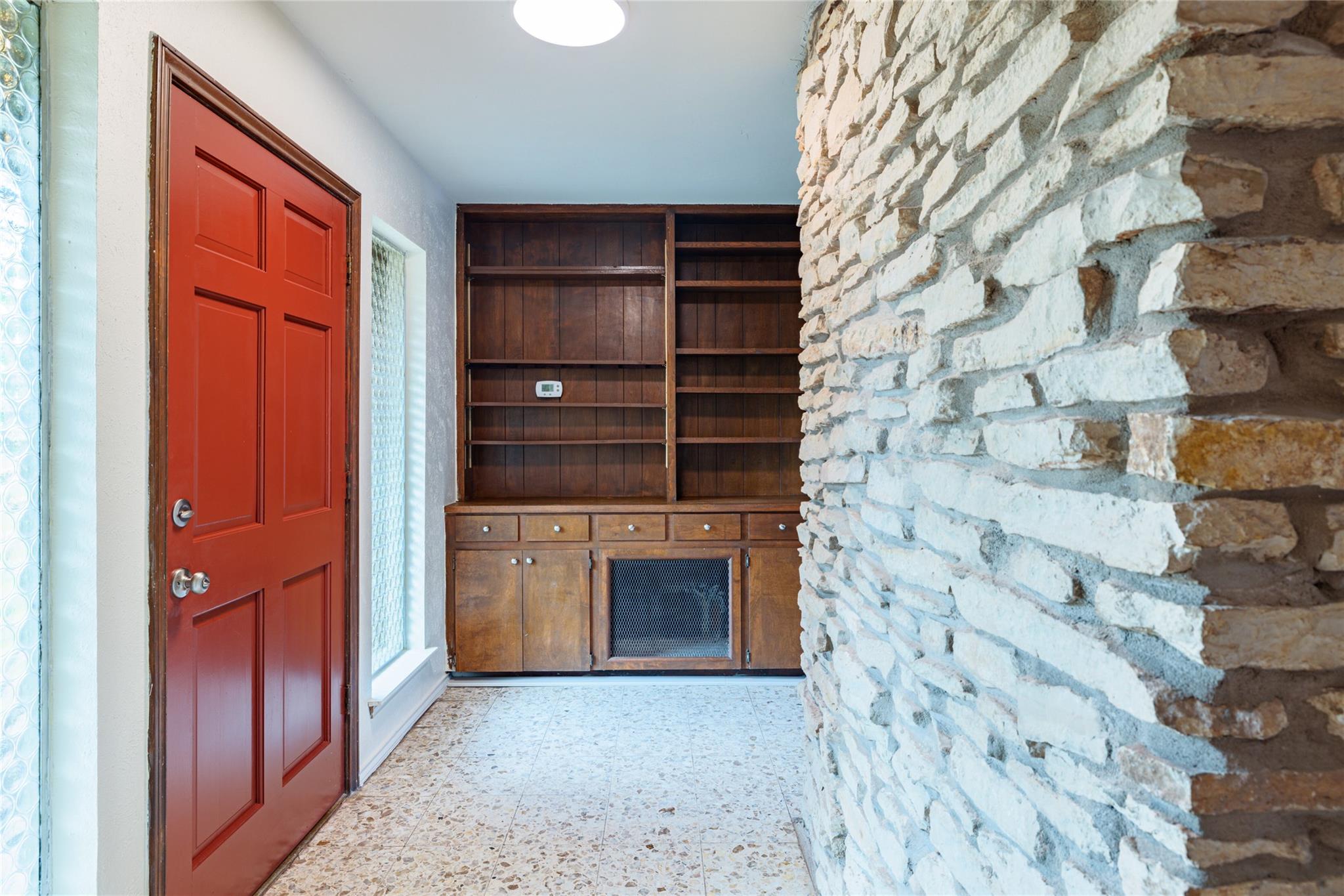 9848 Weir Loop Cir, Austin, TX 78736