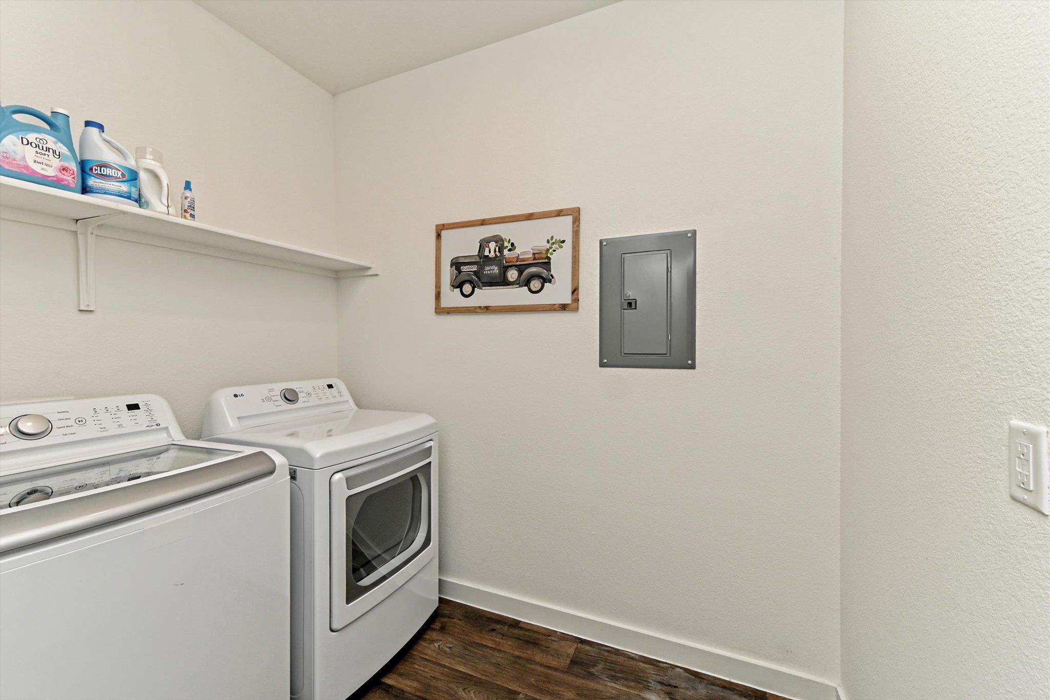 219 James River Dr, Hutto, TX 78634