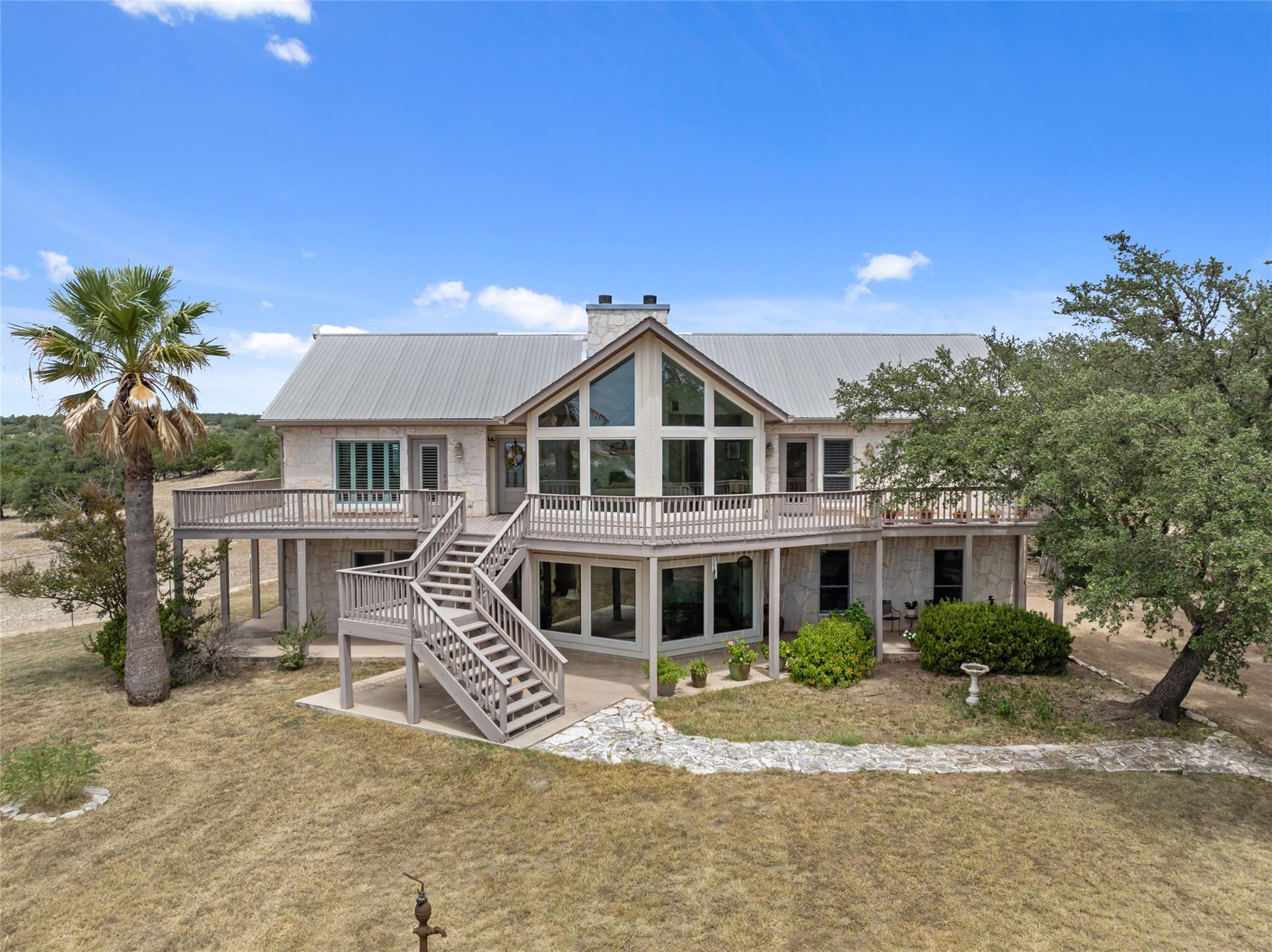 2400 W Fitzhugh Rd, Dripping Springs, TX 78620