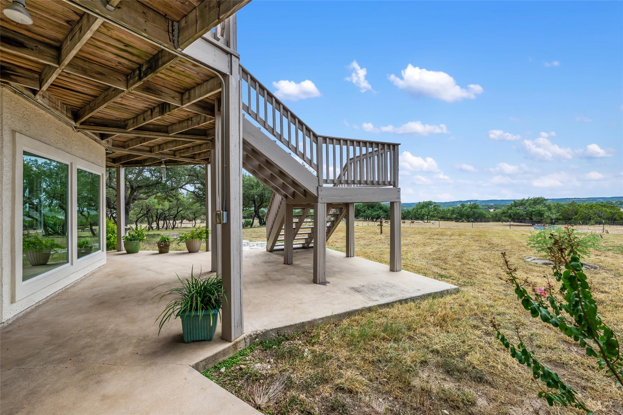2400 W Fitzhugh Rd, Dripping Springs, TX 78620