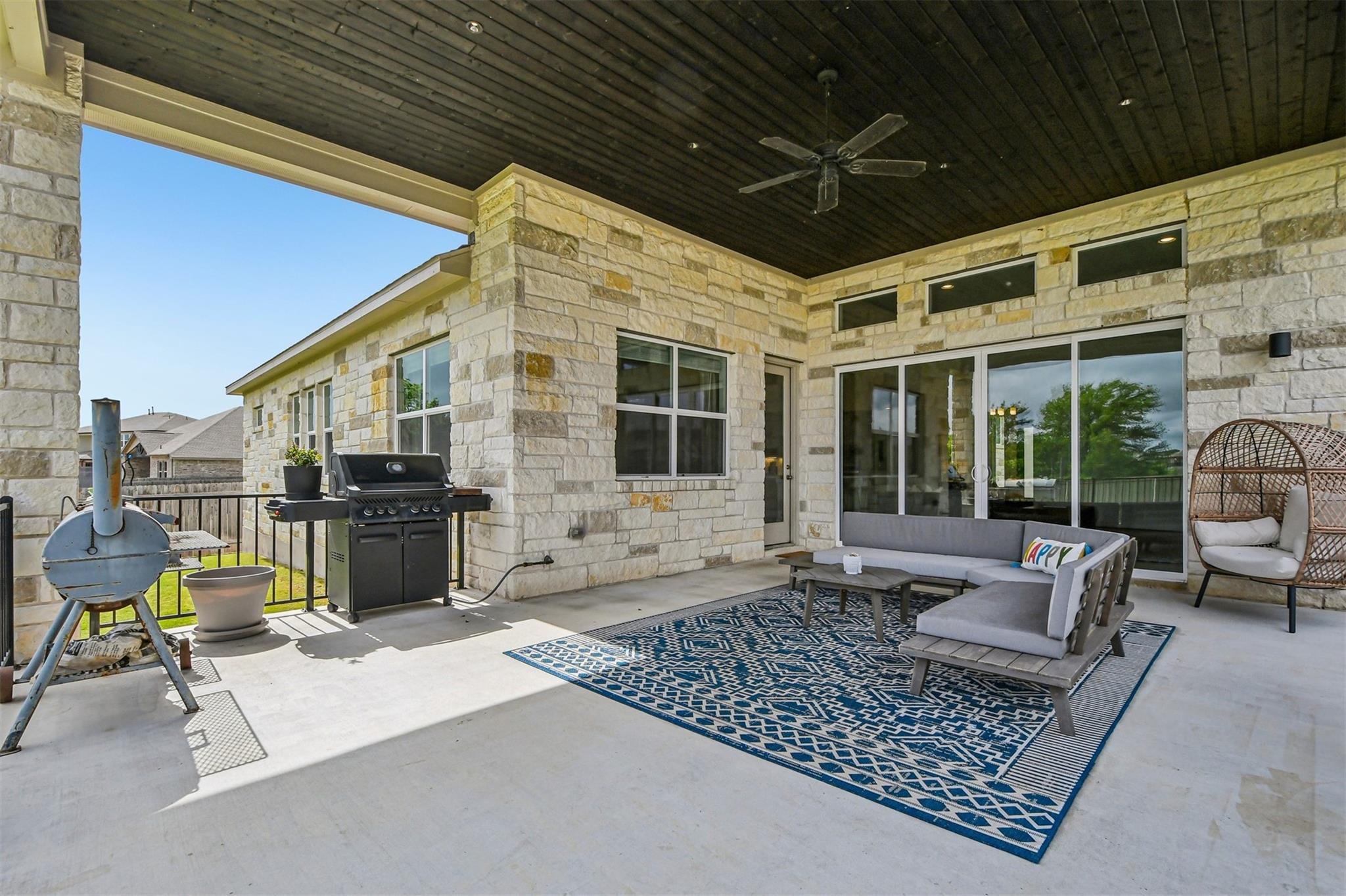 208 Great Lawn Bnd, Liberty Hill, TX 78642