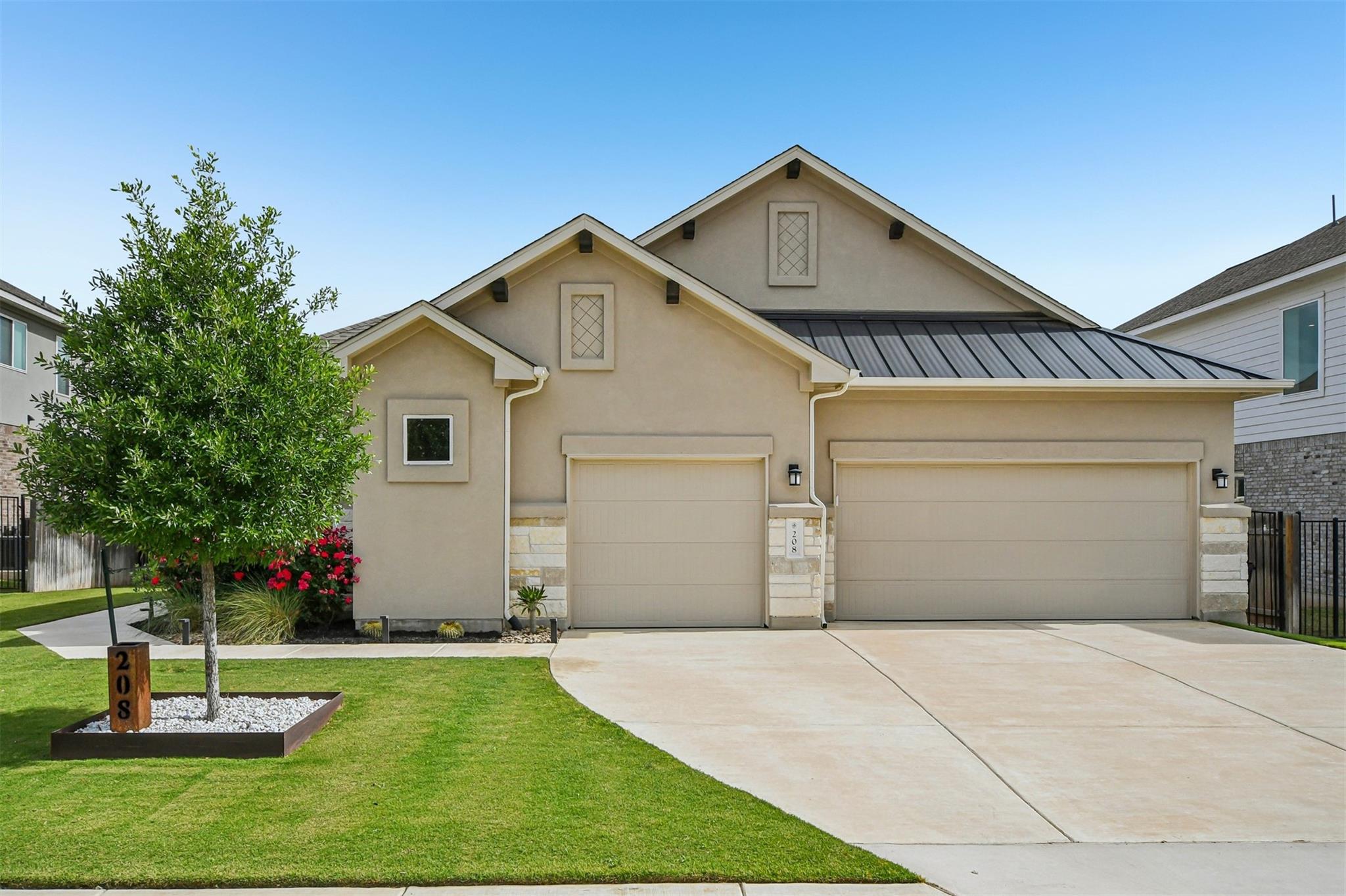 208 Great Lawn Bnd, Liberty Hill, TX 78642