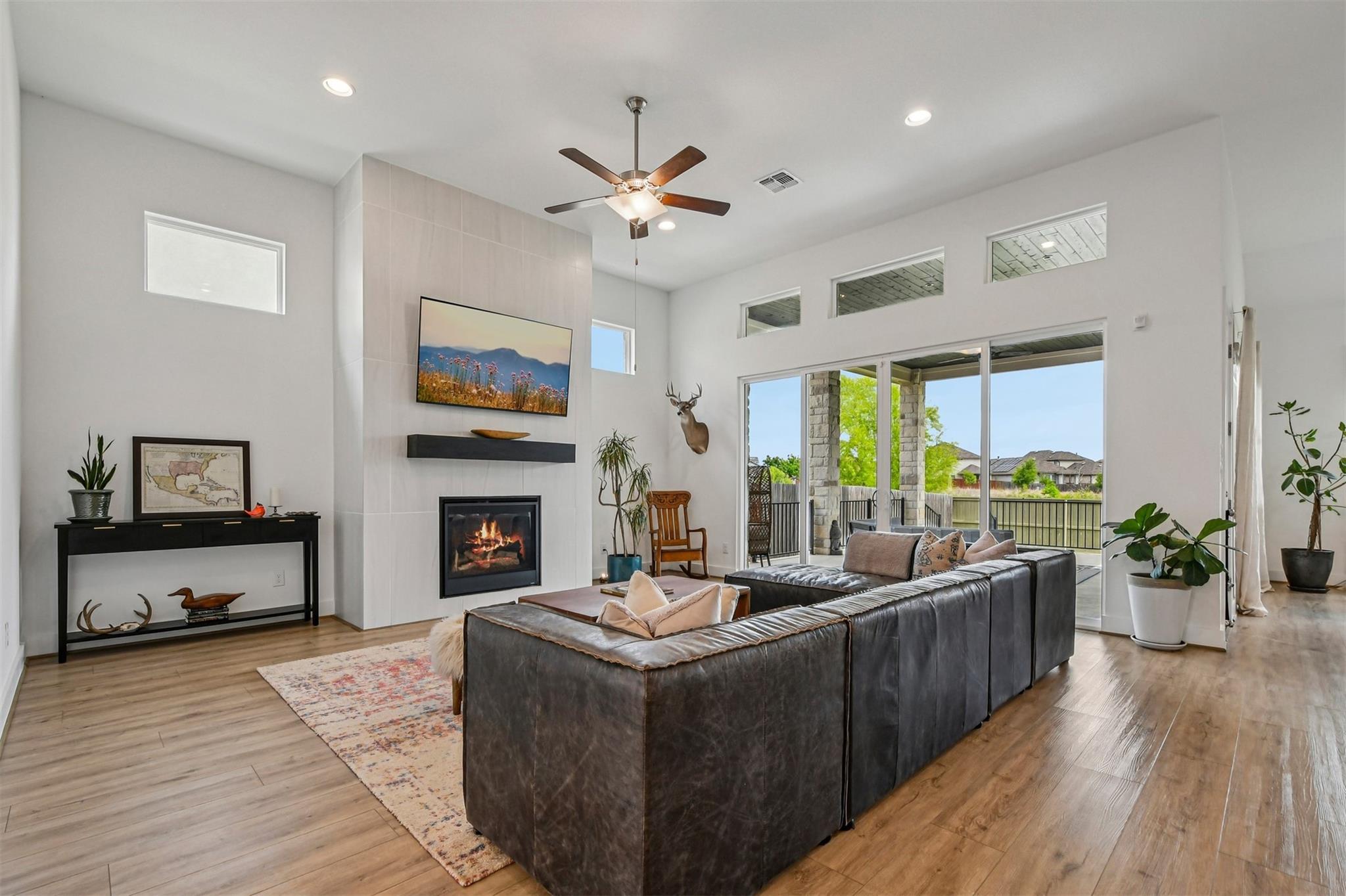 208 Great Lawn Bnd, Liberty Hill, TX 78642