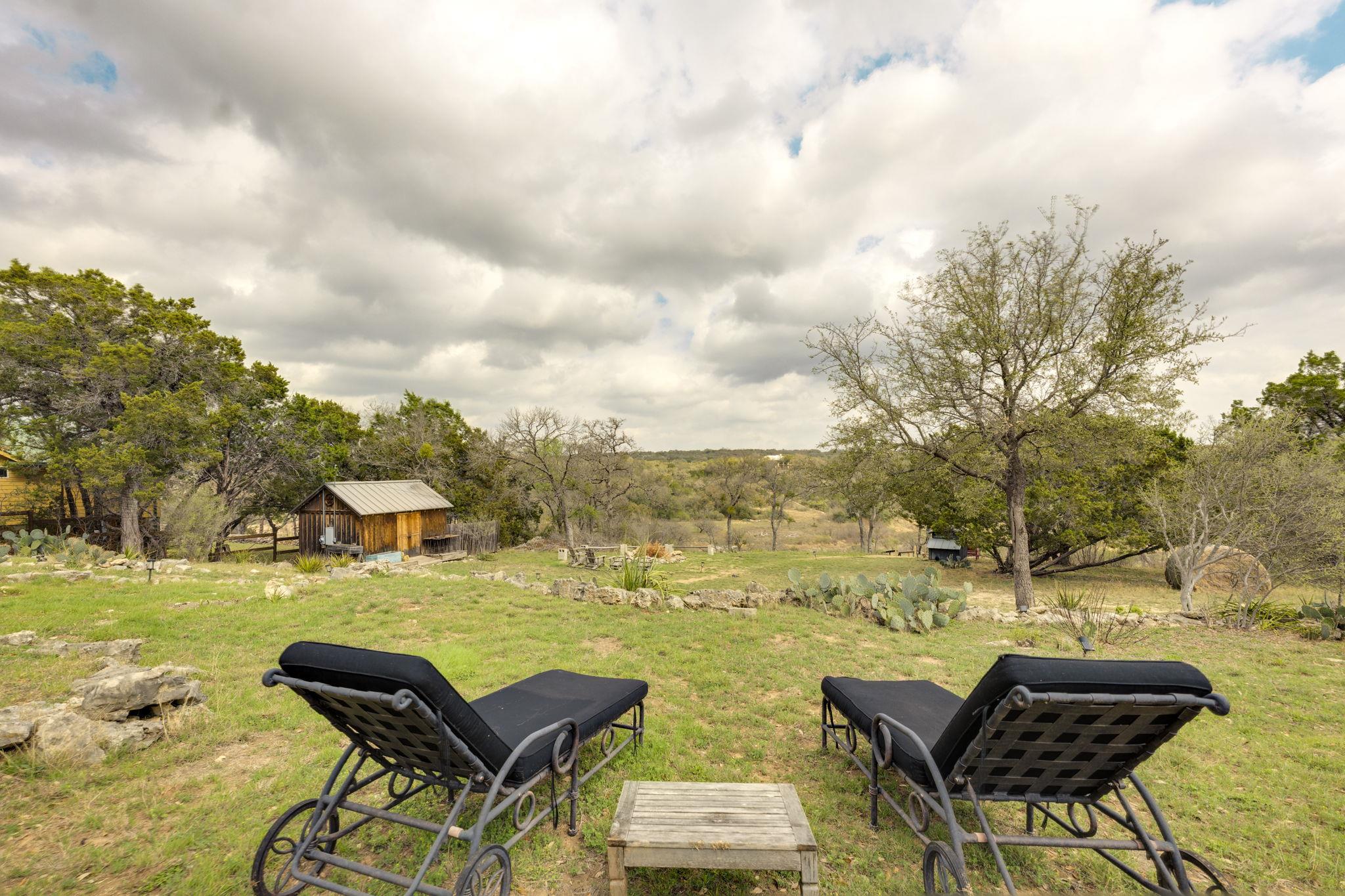 24236 Spur Trl, Spicewood, TX 78620