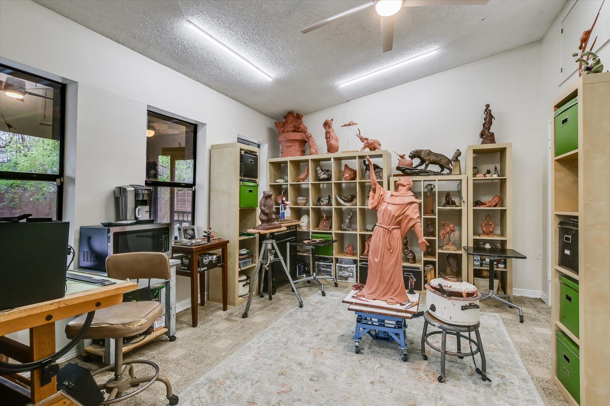 7009 Danwood Dr, Austin, TX 78759