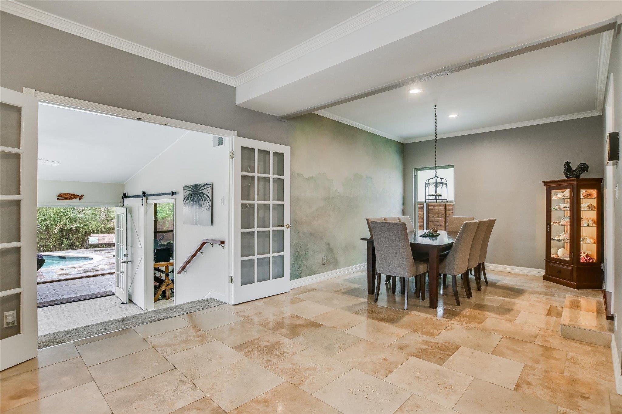 7009 Danwood Dr, Austin, TX 78759