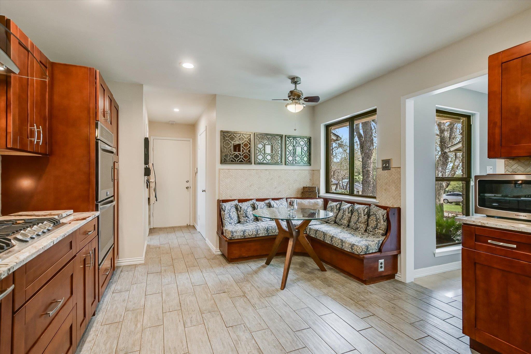 7009 Danwood Dr, Austin, TX 78759