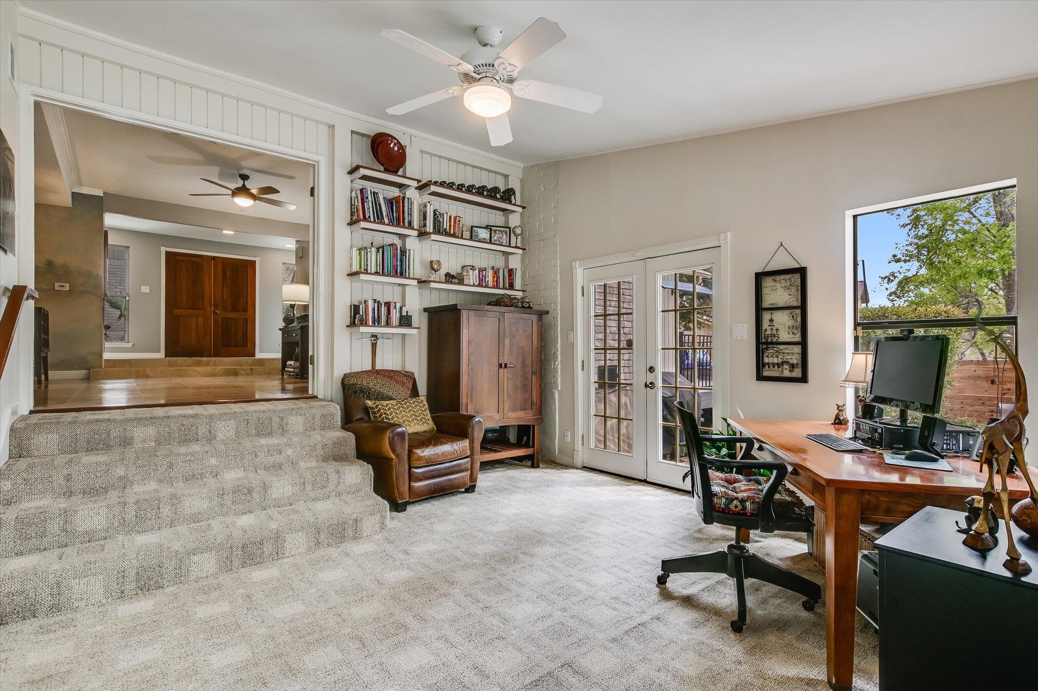 7009 Danwood Dr, Austin, TX 78759