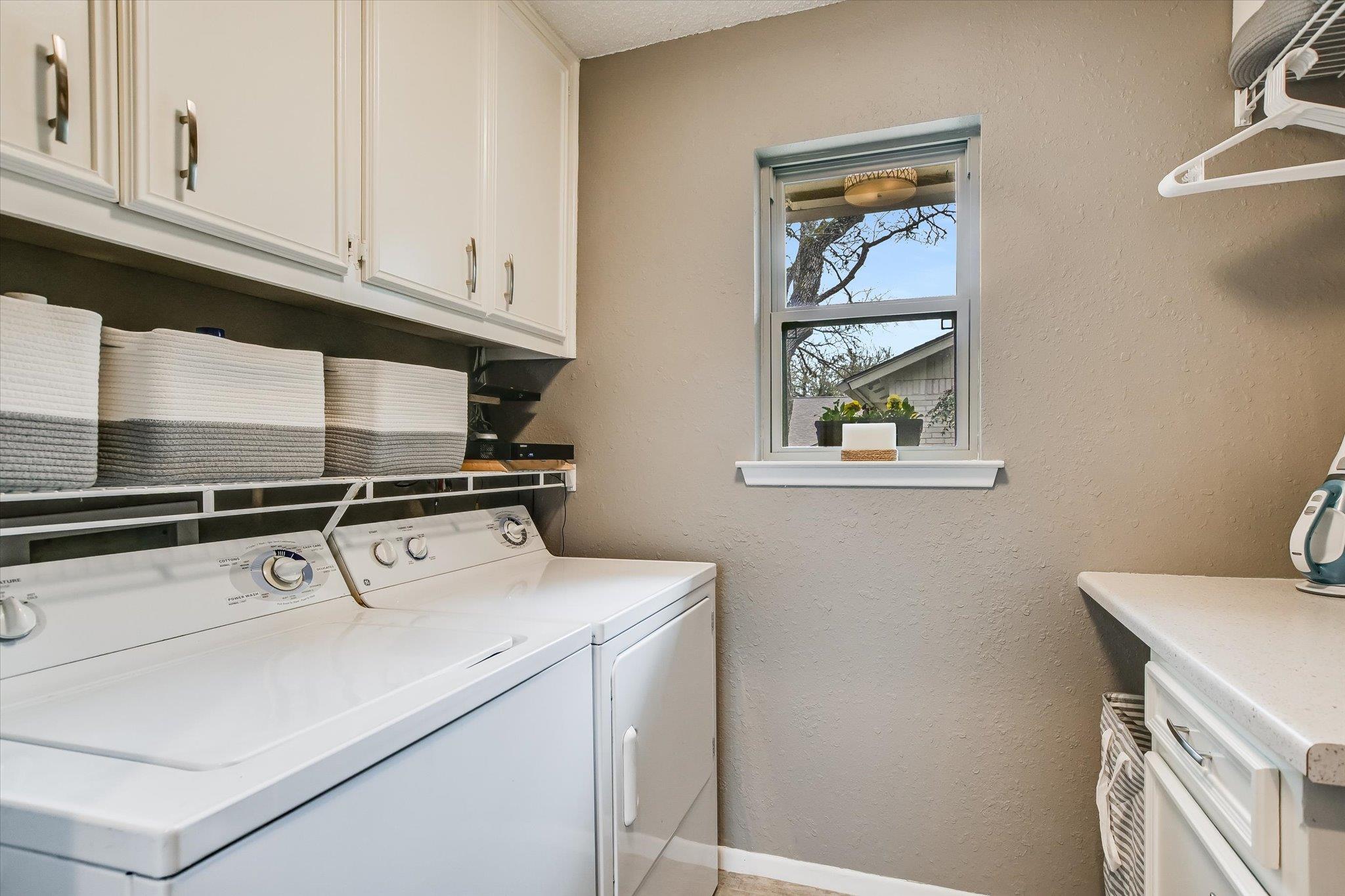 7009 Danwood Dr, Austin, TX 78759