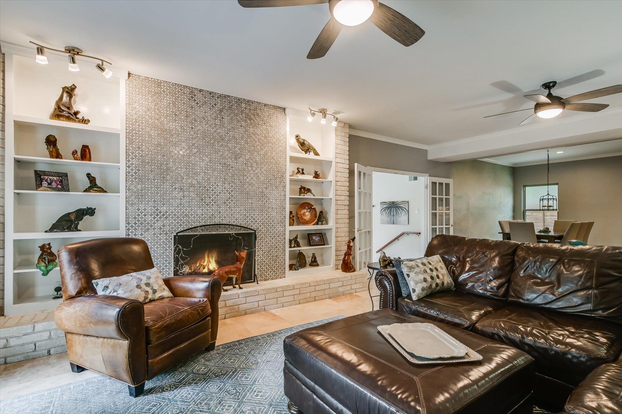 7009 Danwood Dr, Austin, TX 78759