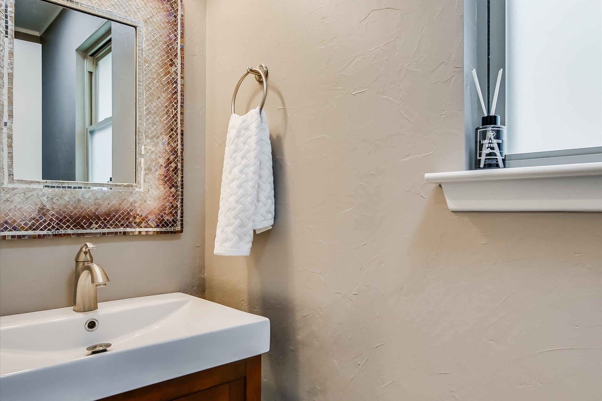 7009 Danwood Dr, Austin, TX 78759