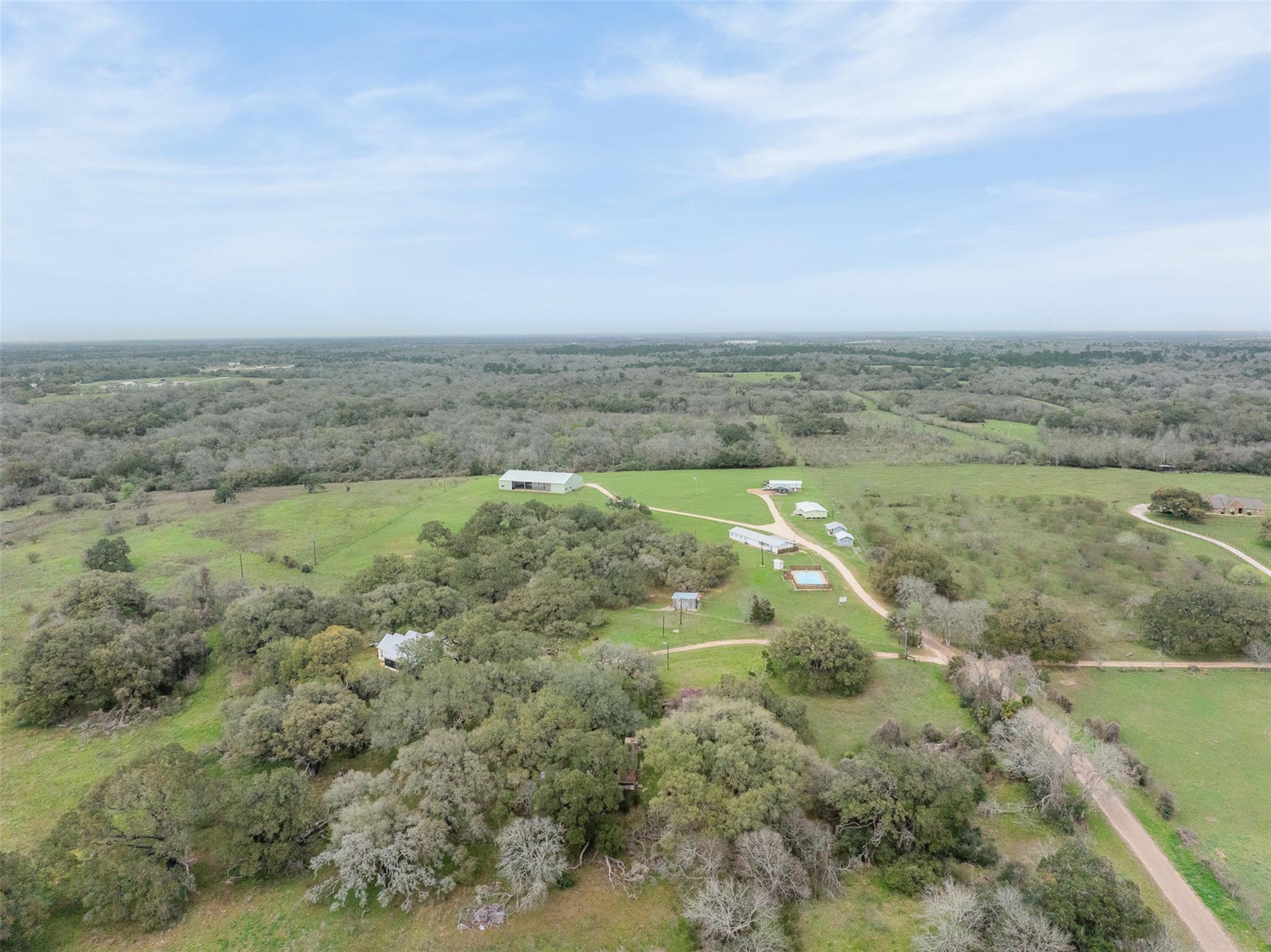 1115 County Road 307, Alleyton, TX 78935