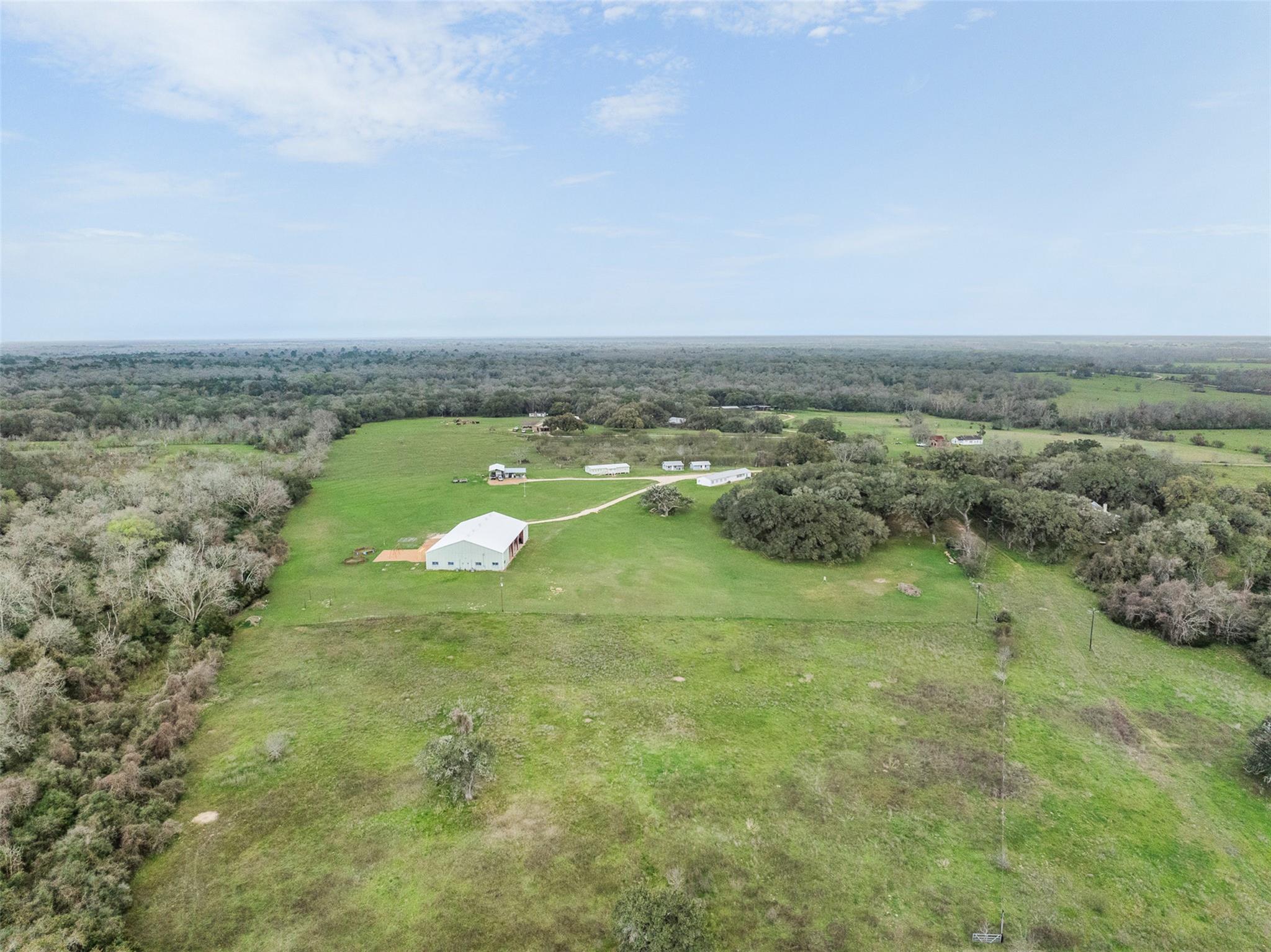 1115 County Road 307, Alleyton, TX 78935