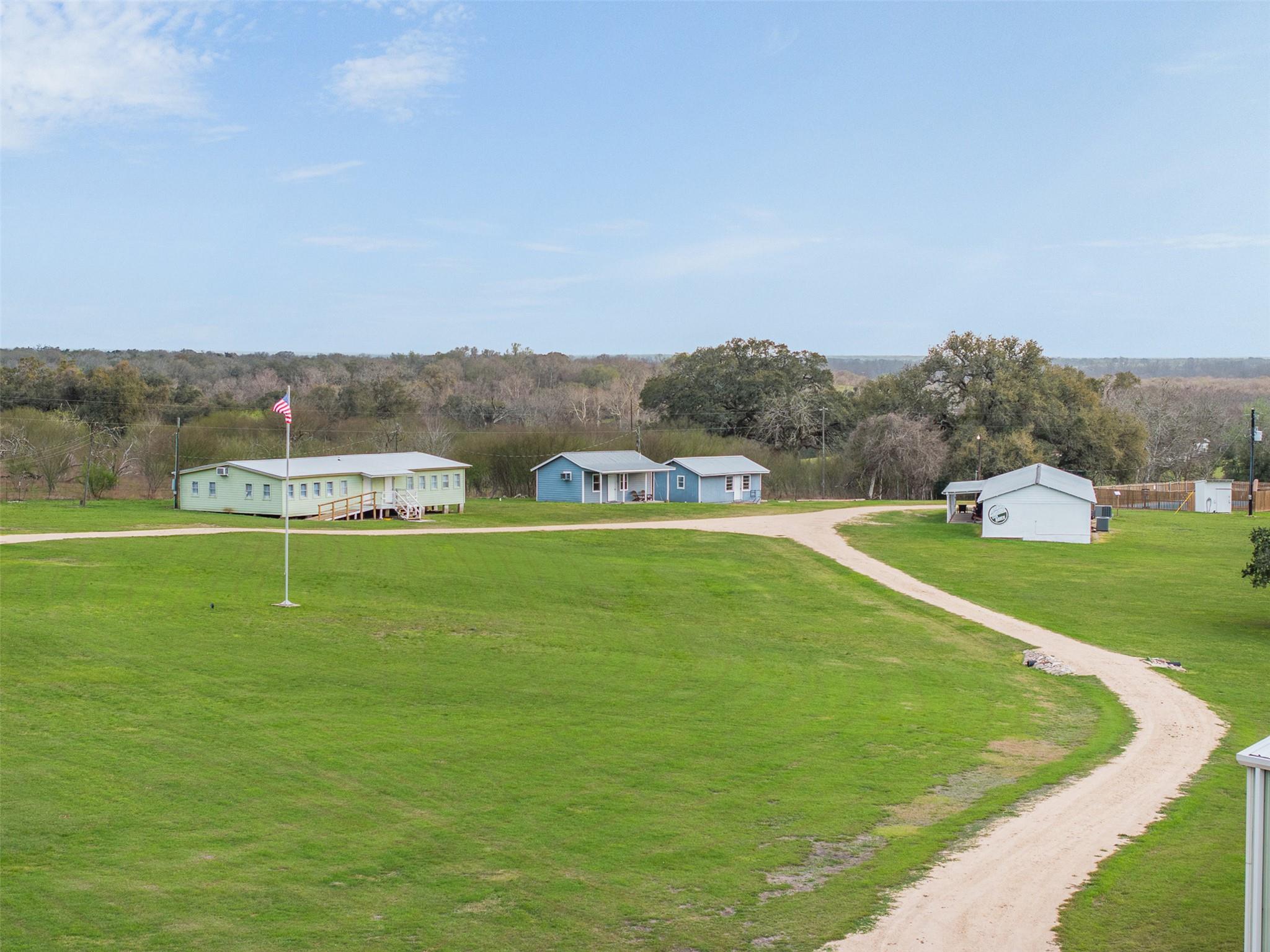 1115 County Road 307, Alleyton, TX 78935