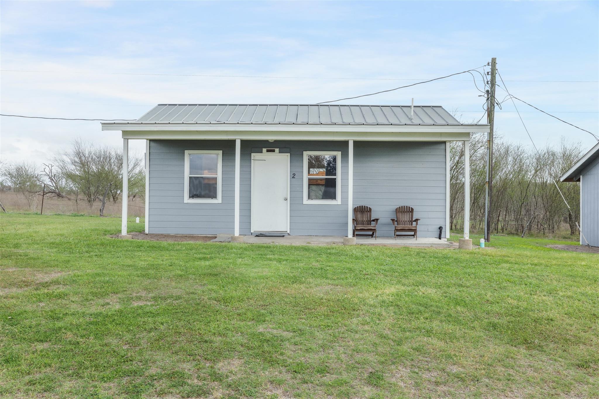 1115 County Road 307, Alleyton, TX 78935