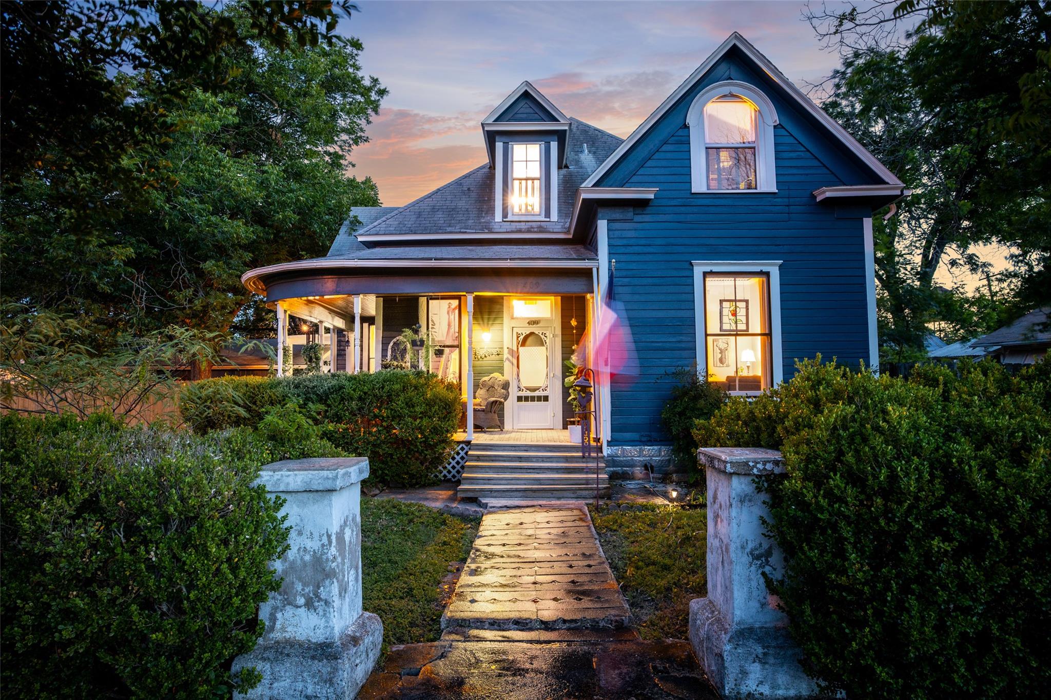 409 W Clark St, Bartlett, TX 76511