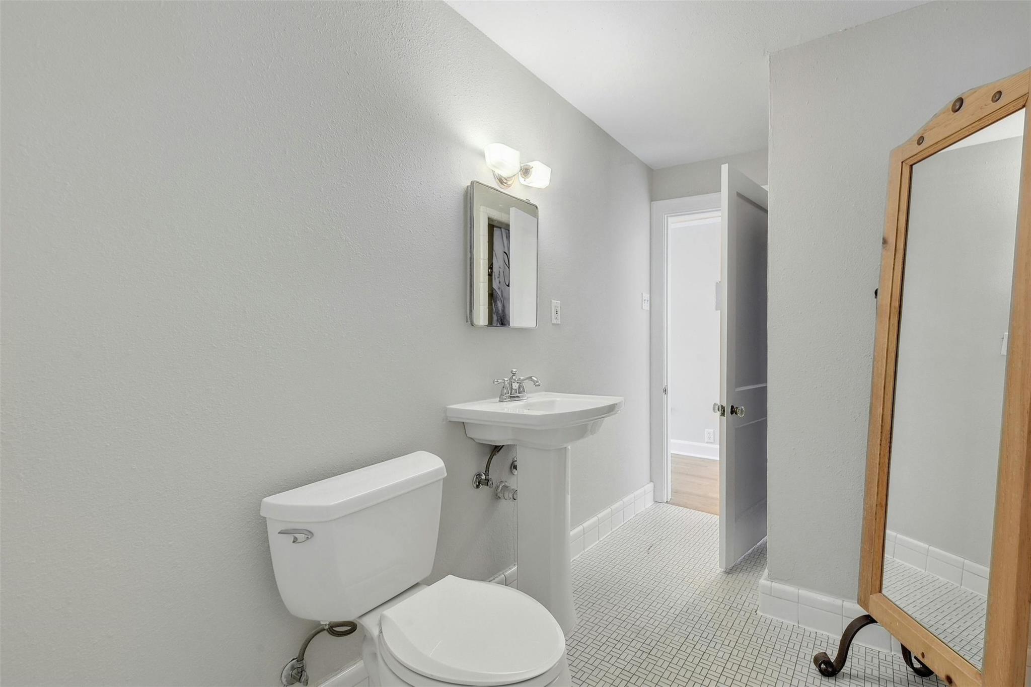 1606 Travis Heights Blvd, Austin, TX 78704