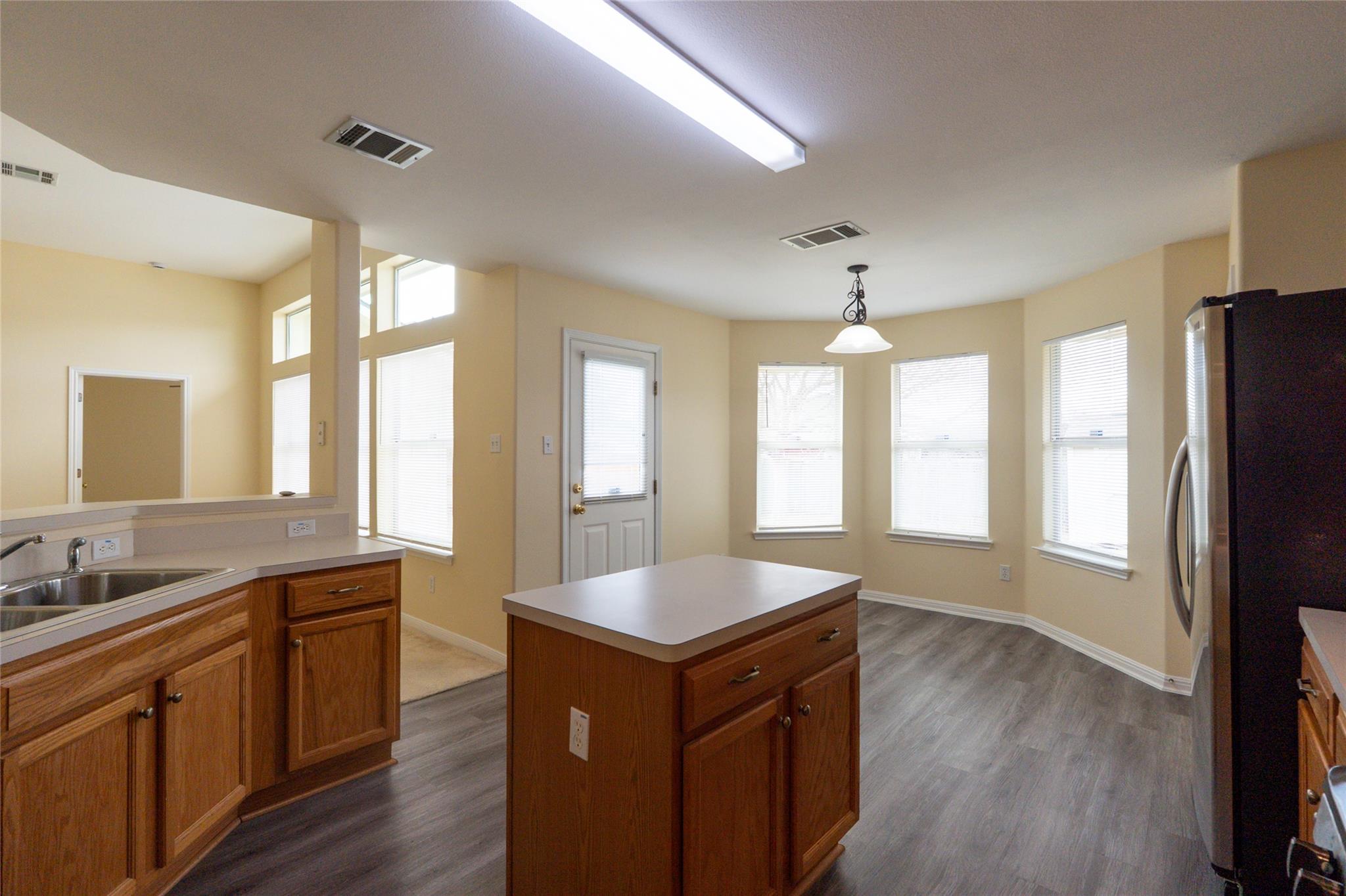 11712 Dunfries Ln, Austin, TX 78754