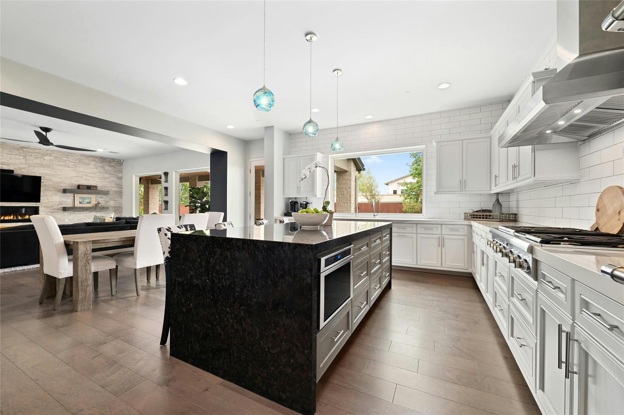 2201 Cypress Pt W, Austin, TX 78746