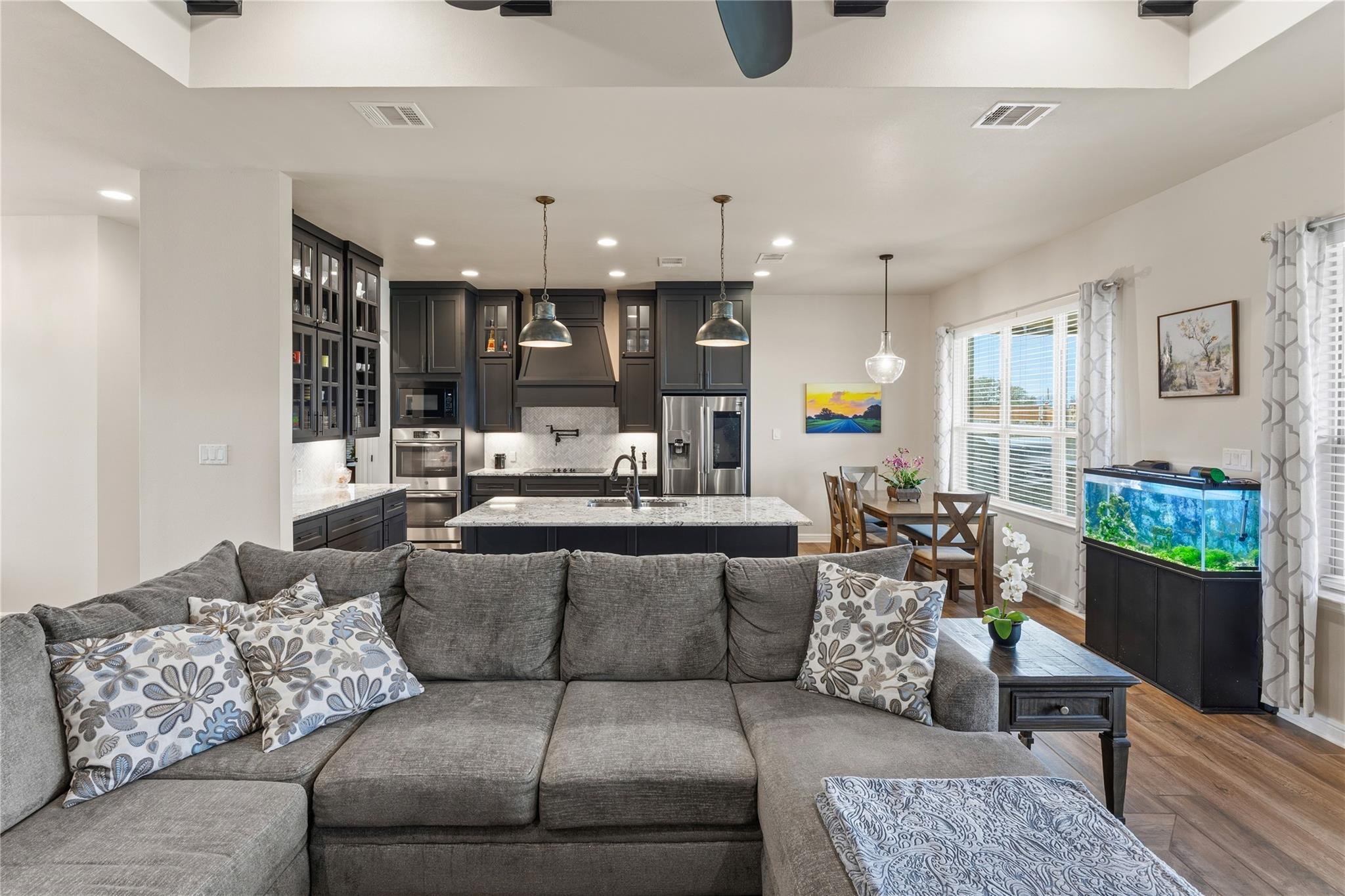 11070 La Paloma Loop E, Salado, TX 76571